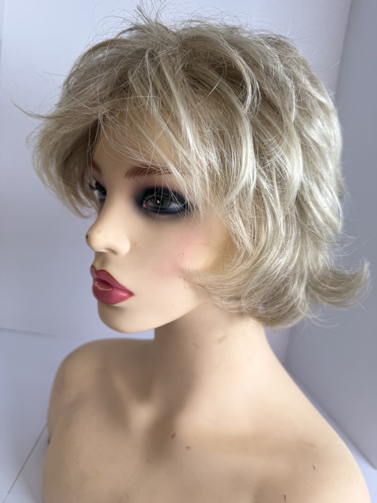 Estetica Designs Pure Stretch Cap synthetic wig color Blonde Classique Coll.