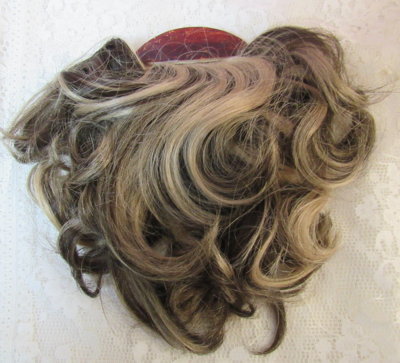 Vintage Fashion Tress Elura Hair Piece / Detachable Hair Clip/ Frosted 6/22/ TAG