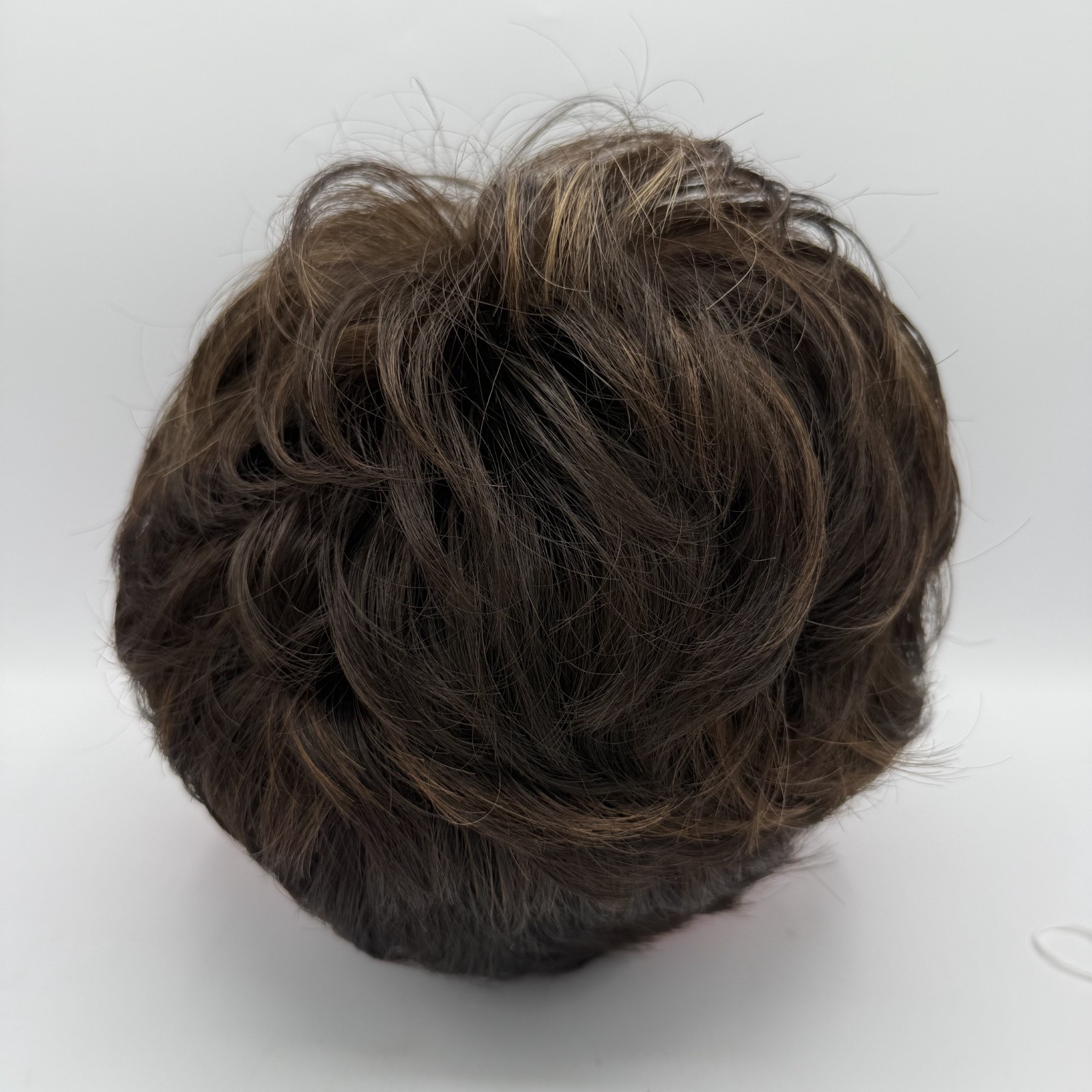 Rene of Paris “Gia” Synthetic Wig Coffee Latte Color Model 2359 – NIB