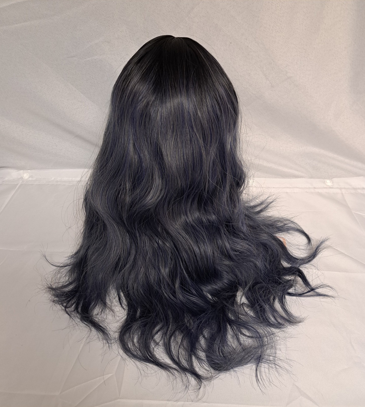 Wig Blue Gray Ombre Long Wavy 20″ synthetic bangs New w/ cap