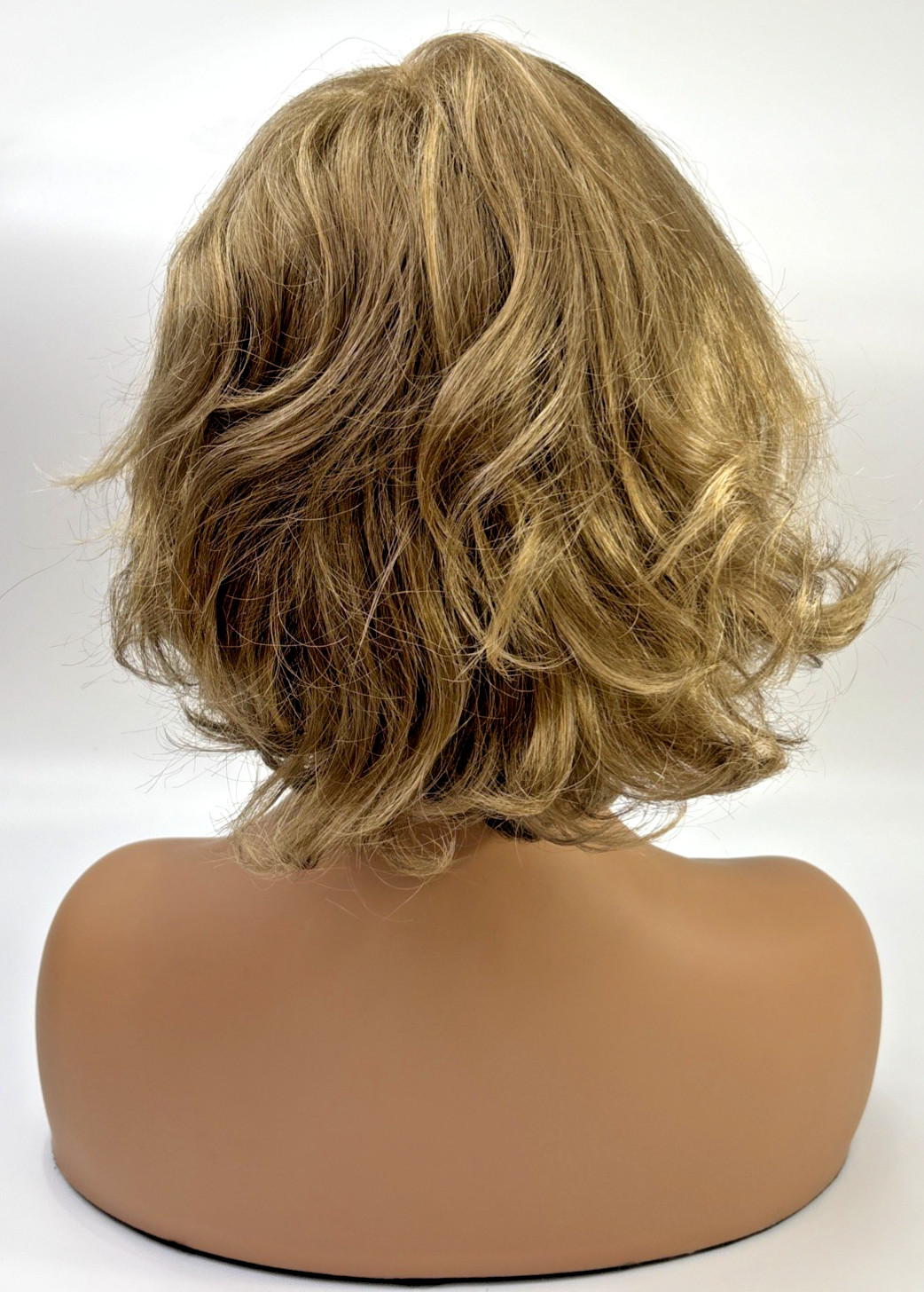 BIANCA ENVY Wig AVERAGE MOCHA FROST – Petite Size