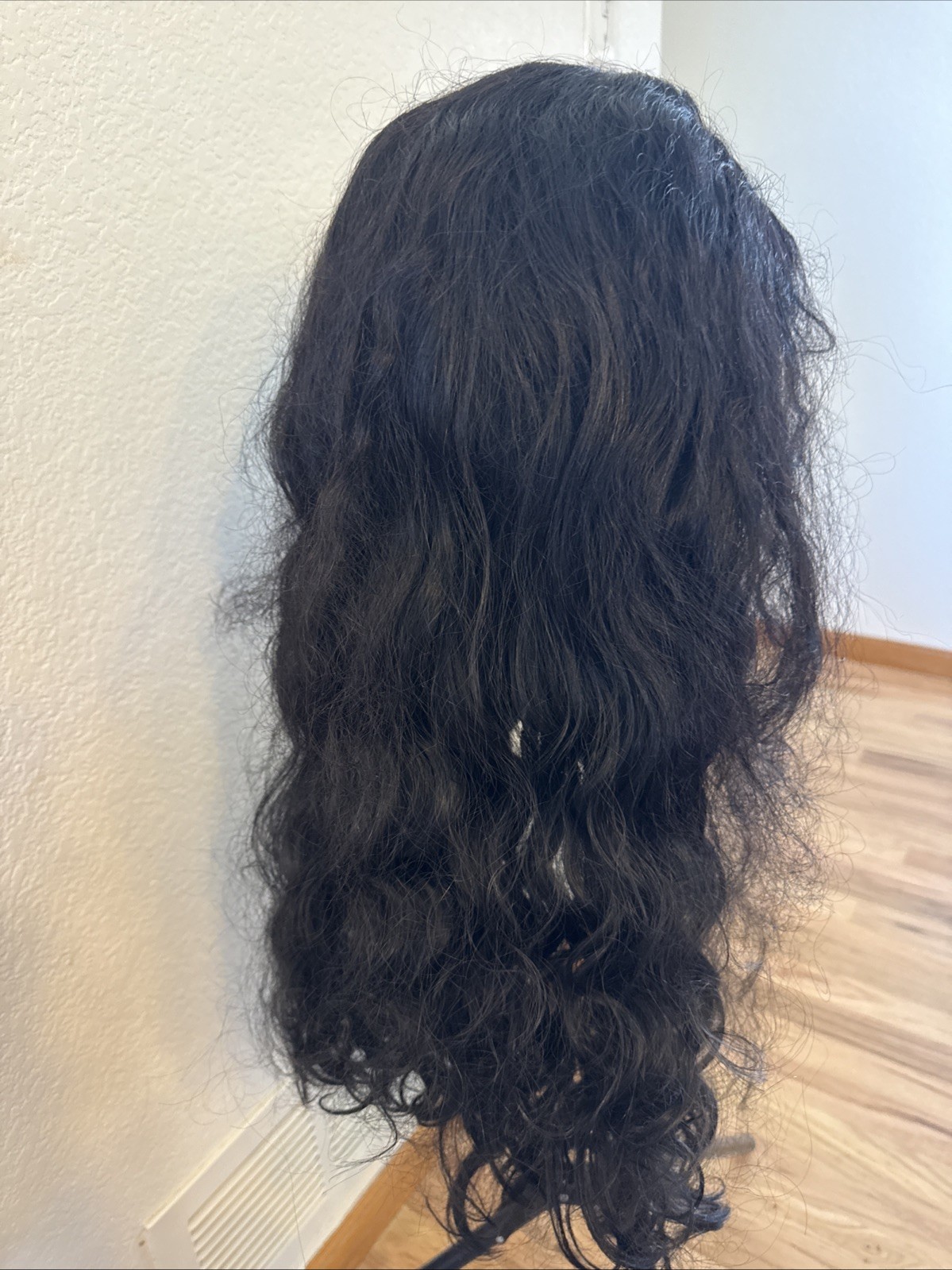 600 Human Blend 28” Curly Very Soft Soft Black