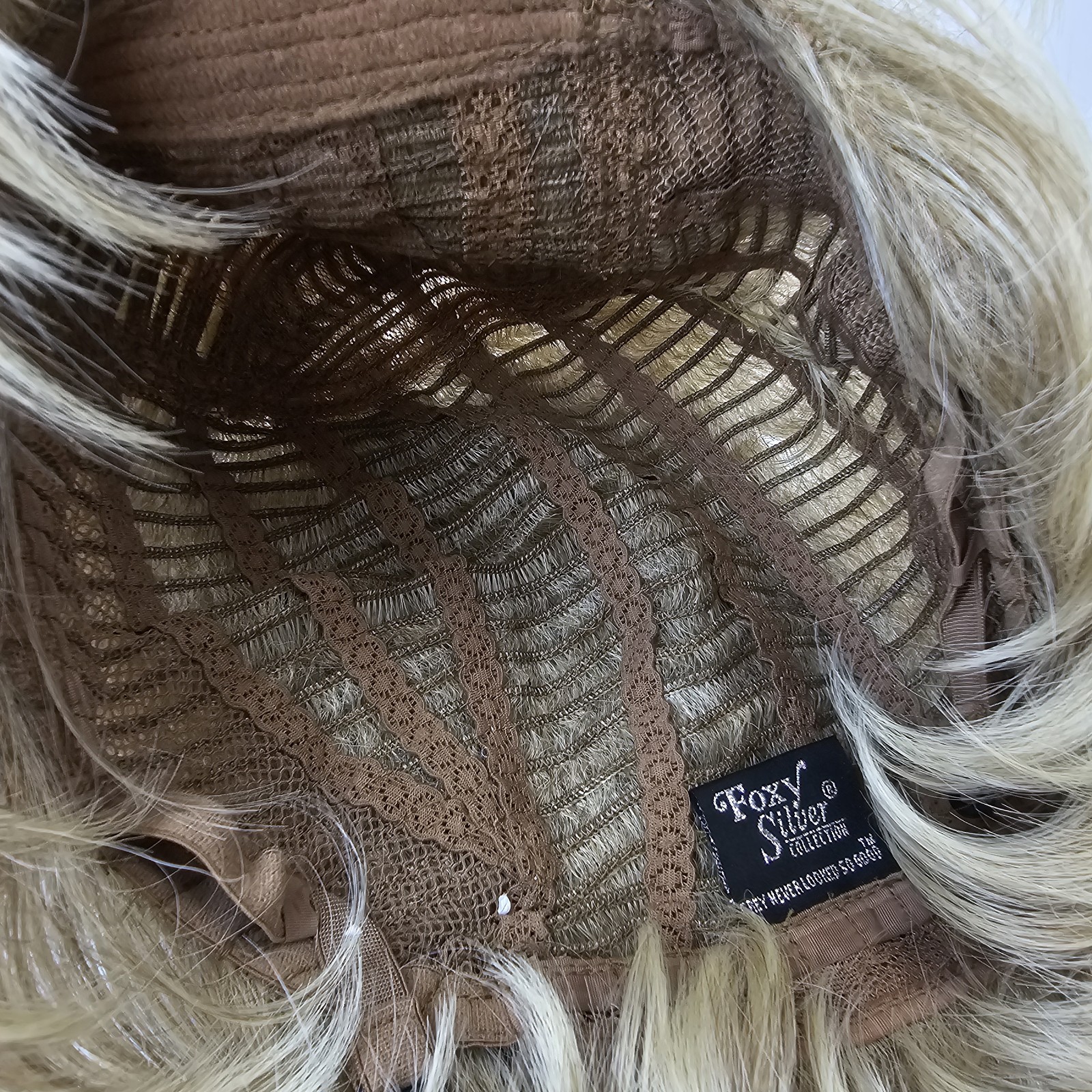 Foxy Silver Collection Gail T14/88 Shirt Blonde Wig 10433