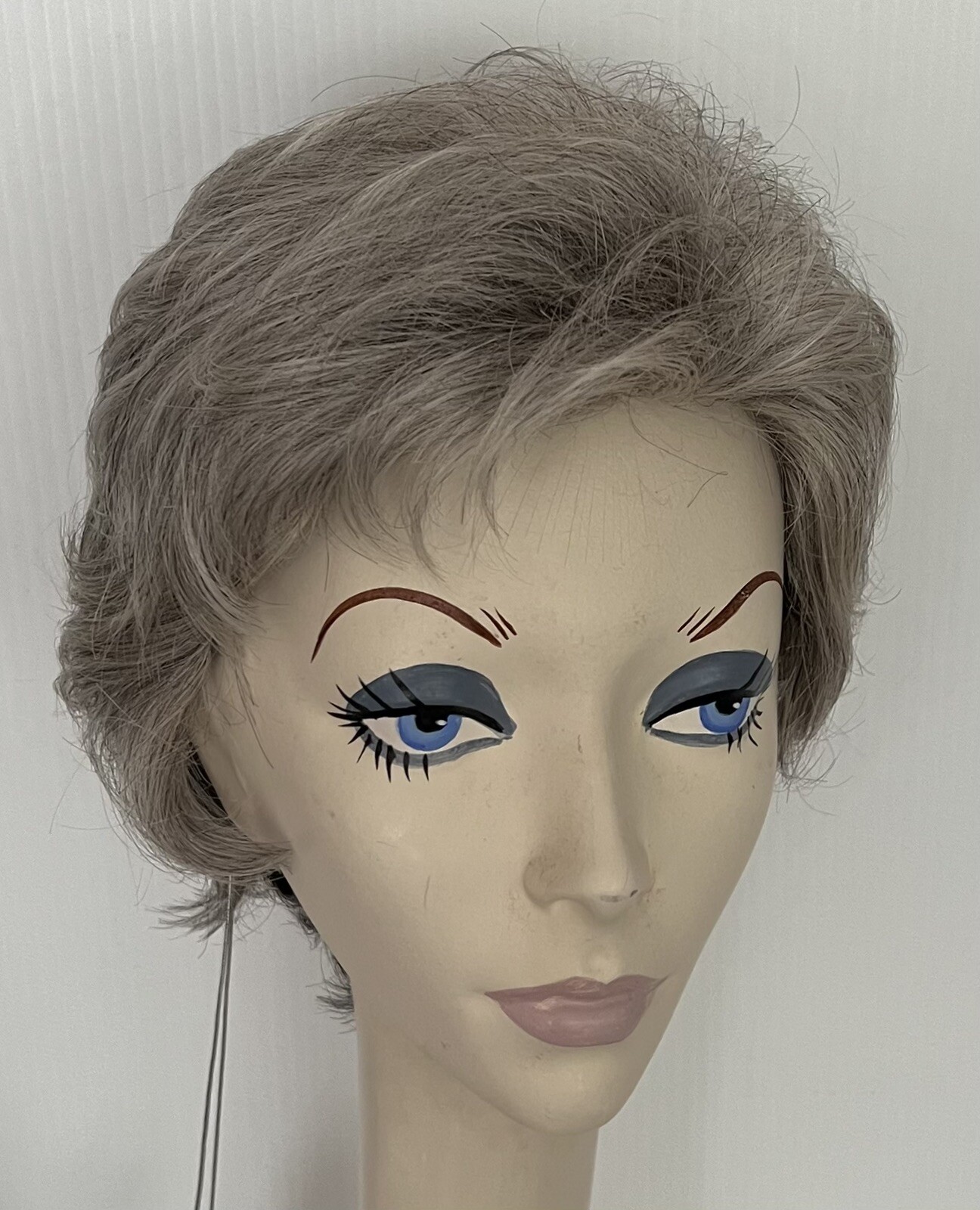 NWT! JACQUELYN Wig ELURA Synthetic MONIQUE 92 3-tone Gray