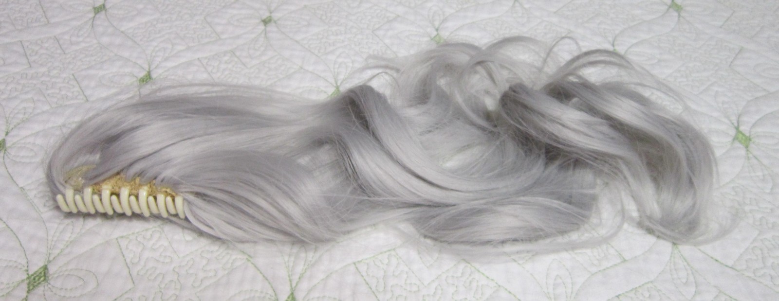 Clip On Wavy Hair Extension 20″ -Modacrylic Fiber- Silver