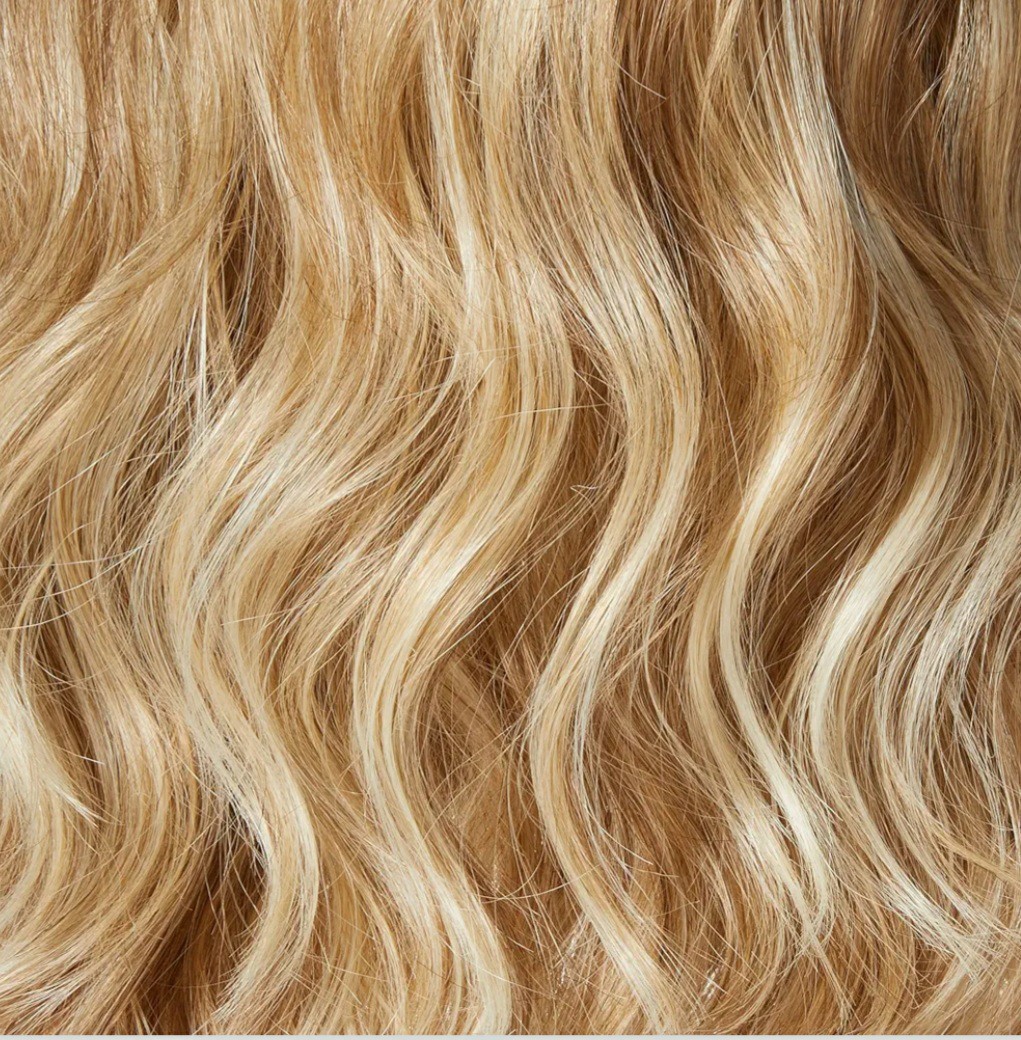 Raquel Welch Editor’s Pick RL16/88 Pale Golden Honey Long Layered Average