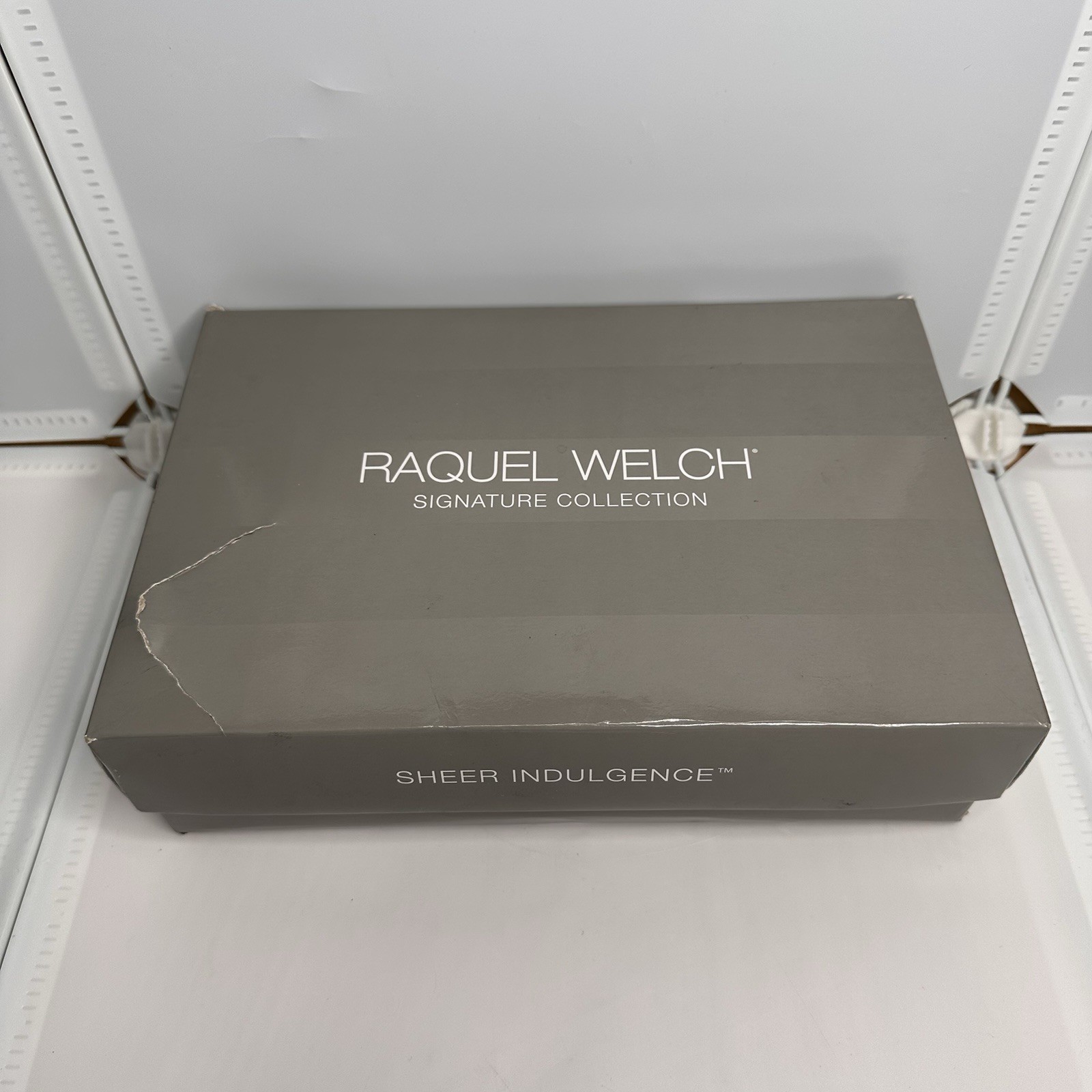 Raquel Welch Wig, RL14/25SS Average SS Honey Ginger