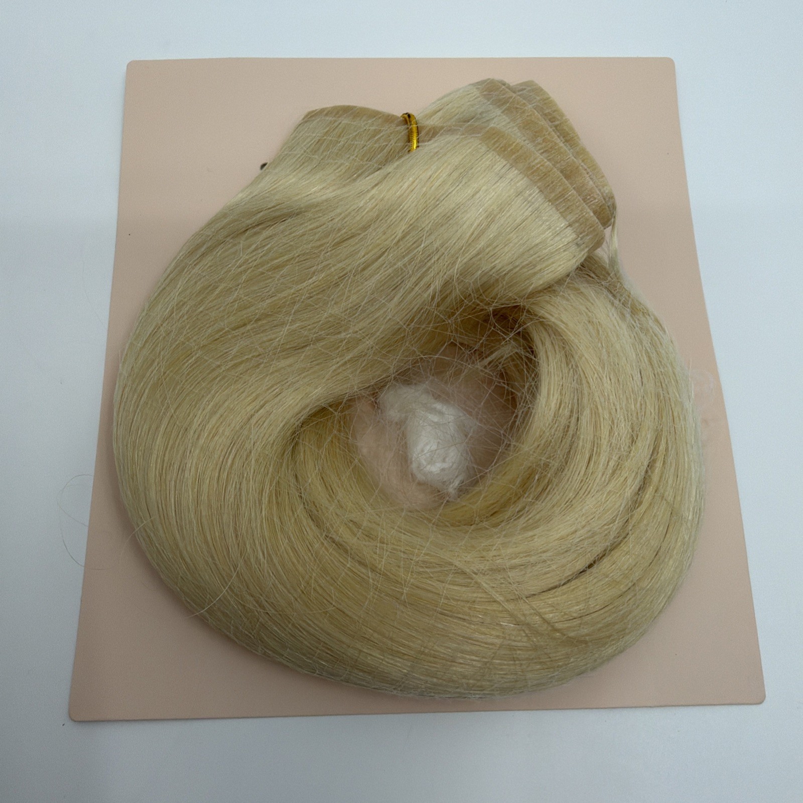 BELLAMI Silk Seam 18” Hair Clip In Beige Blonde N #90 4 Pieces Remy Human Hair