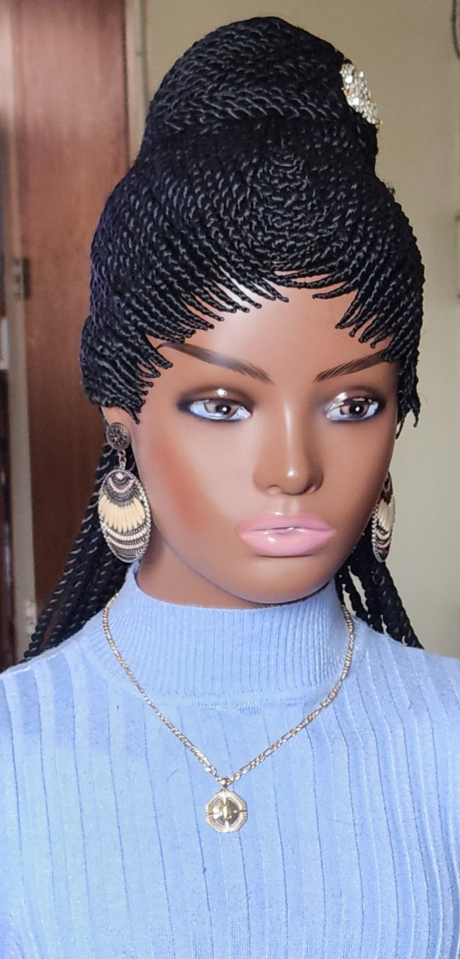 Fully hand braided senegale twist cornrows wig poney bout 1B