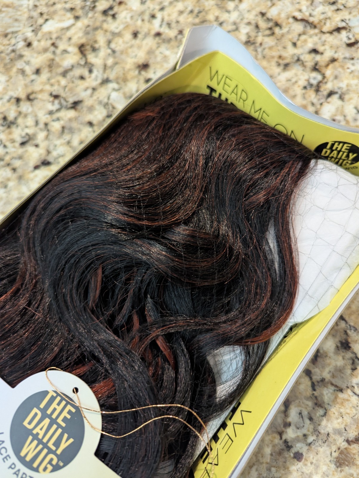 Outre The Daily Wig 18″ Style & Dash Wavy Daily 11 (S1B/350) Brown Red Highlight