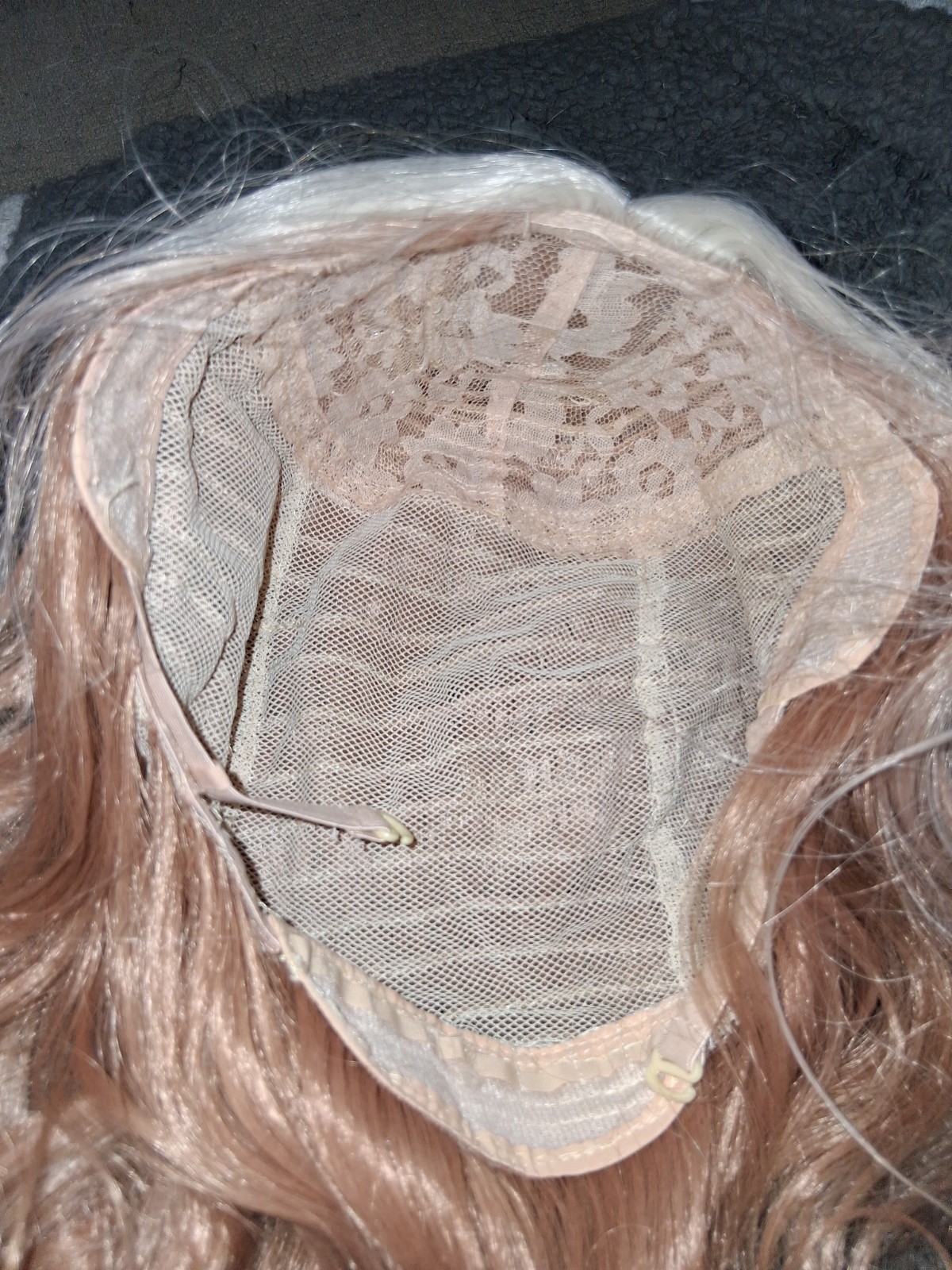 28 Inch, Synthetic Blonde Loose Wave Style, HR New Worn Once