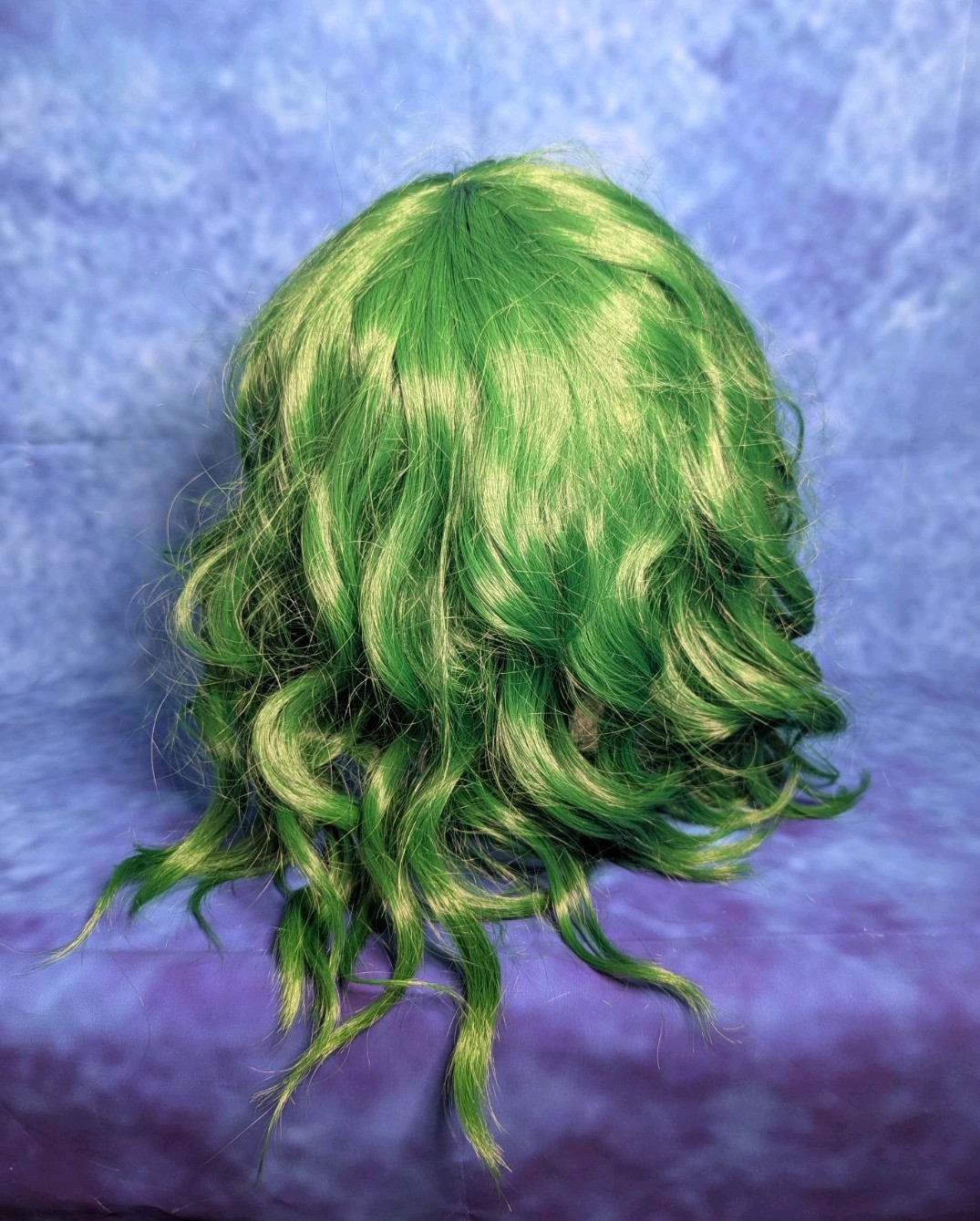 Wavy Green Cosplay Party Halloween Wig With Bangs Adjustable Wig Cap NIB Mildiso