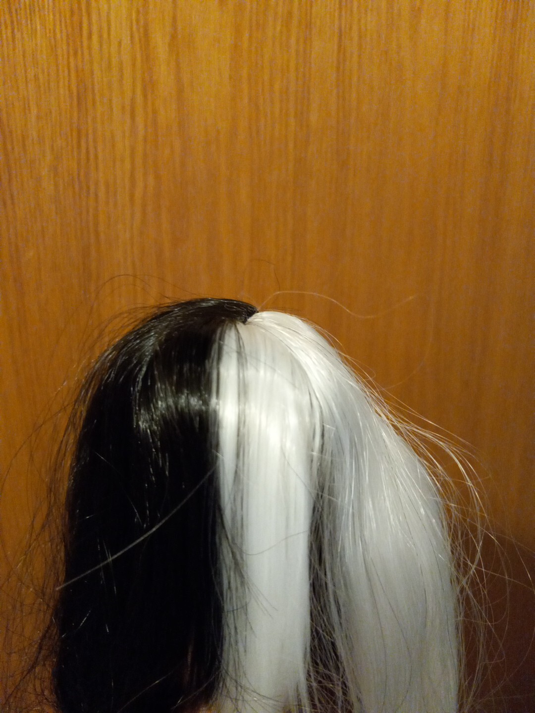 Womens Sallcks Black And White wig #L307 28 “Long Laid Flat Wavy Curly Bangs