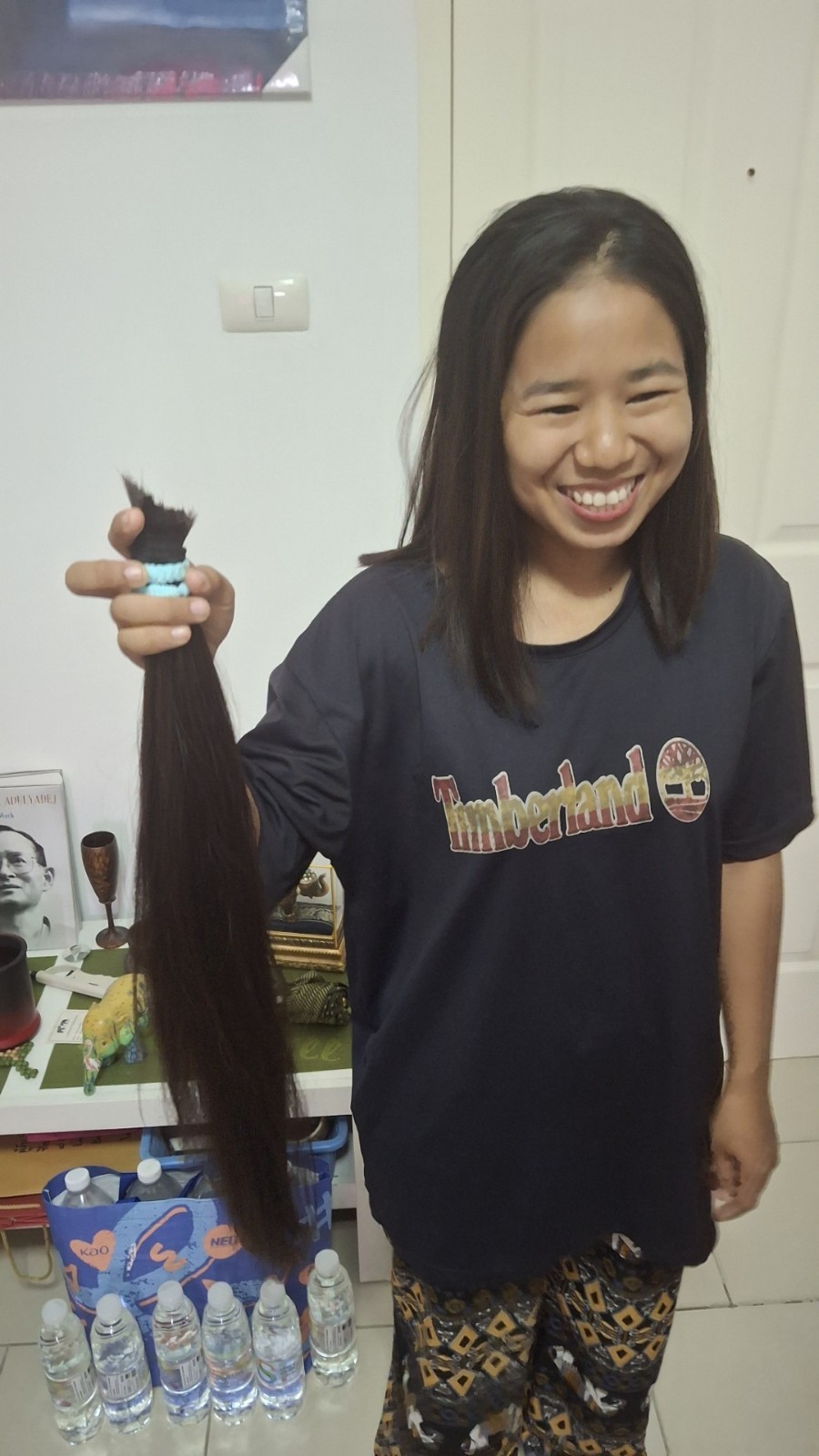 Ponytail from Myanmar girl : 24 inches and 4.16 oz silky hair with video