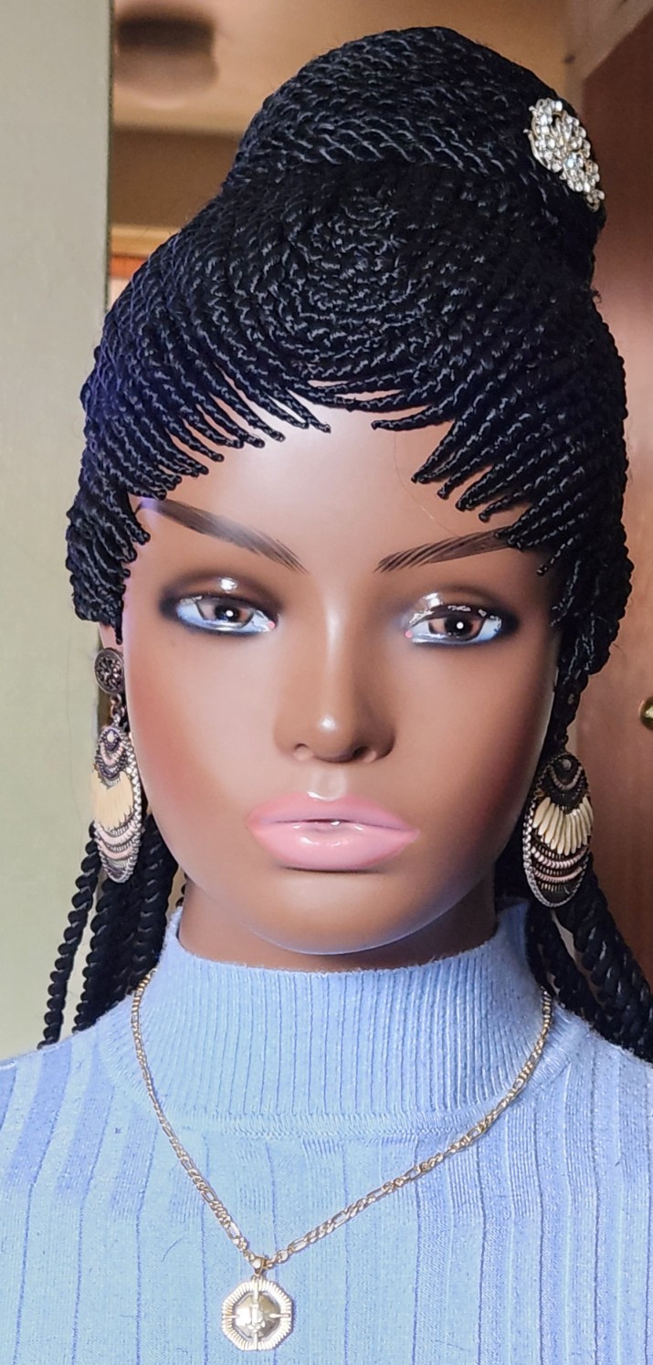 Fully hand braided senegale twist cornrows wig poney bout 1B
