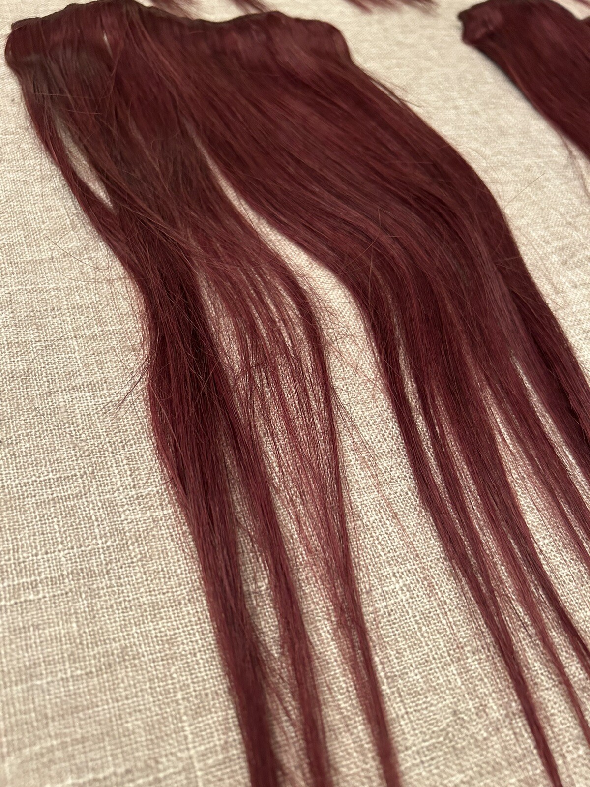 Caliee Clip in human hair extensions, 7 Pieces, Dark Burgundy Red 14”