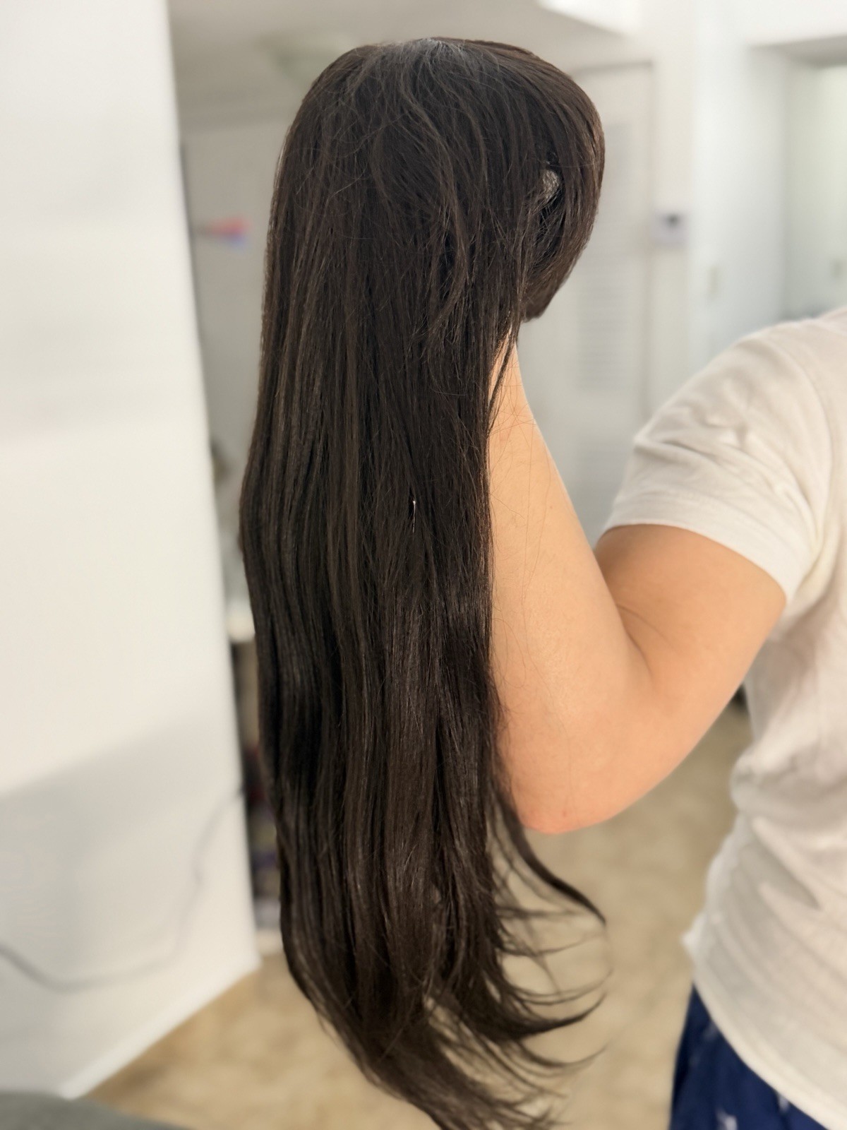 Beautiful wigs. Good quality. Different colors and styles.