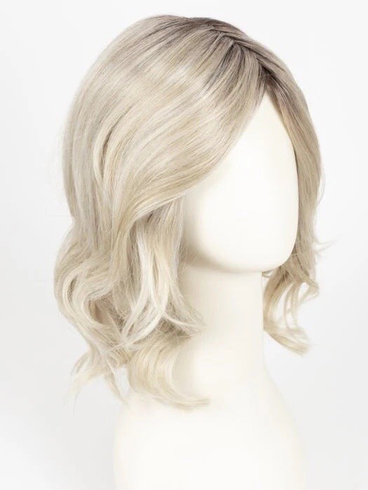 NEW IN BOX RAQUEL WELCH WIG BELLA VIDA SHADED ICED SWEET CREAM RL16/22SS SALE B4