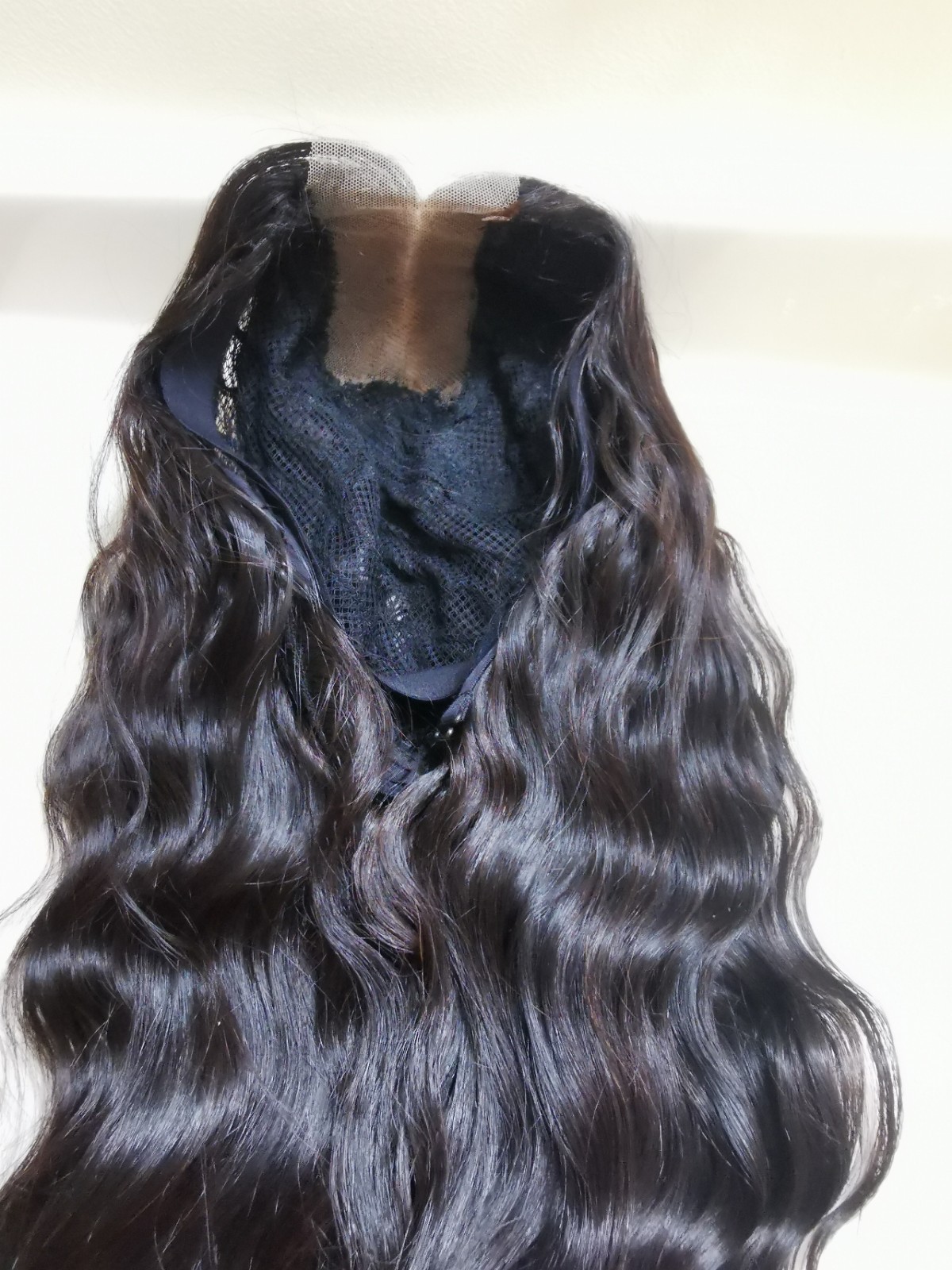 Quality Natural Black Wavy Human Hair Glueless Bleach Closure Wig 24″