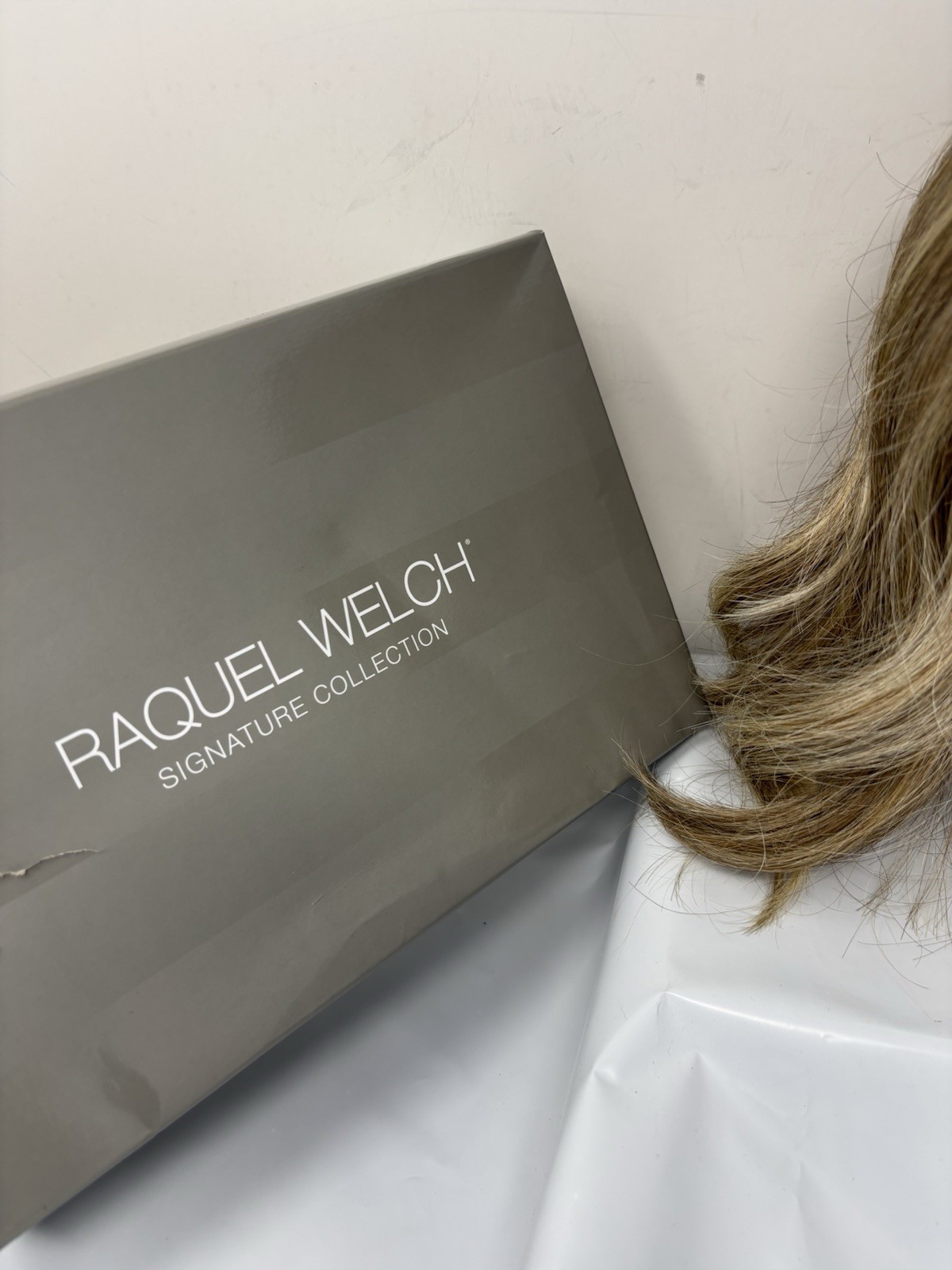 Raquel Welch Sheer Indulgence Wig | SS Cappuccino (RL12/22SS) Average Cap Wavy