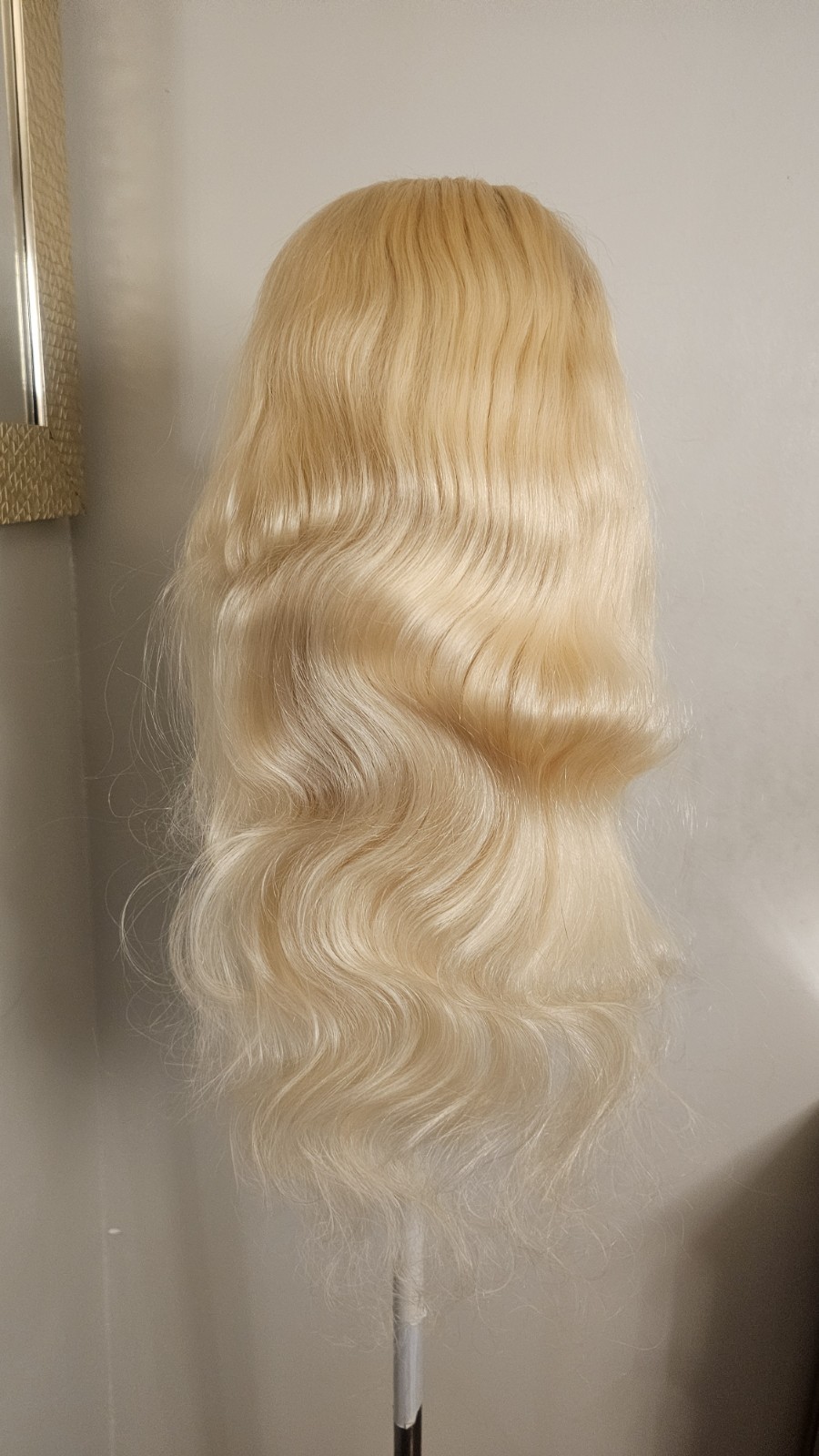 High Quality regular Top 28 ” blonde straight 100% Virgin Human Hair Lace Wig