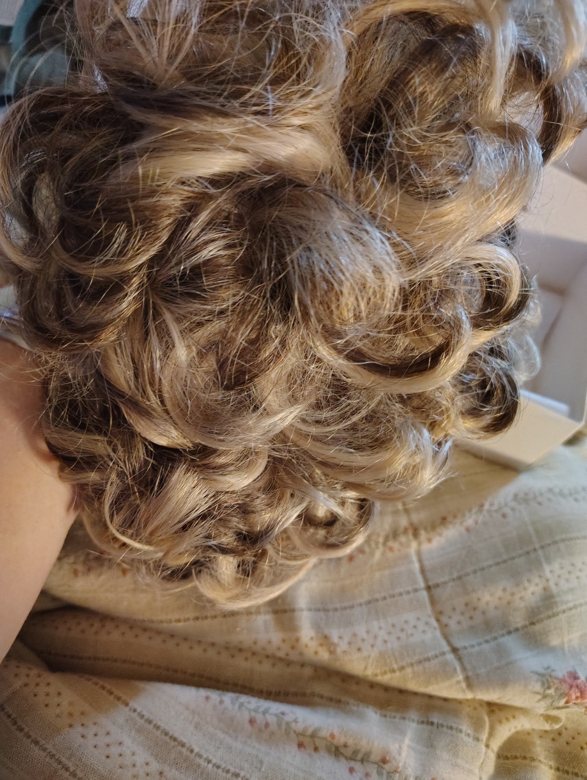 Raquel Welch Signature Collection Salt & Pepper Petite Spotlight Layered Wig