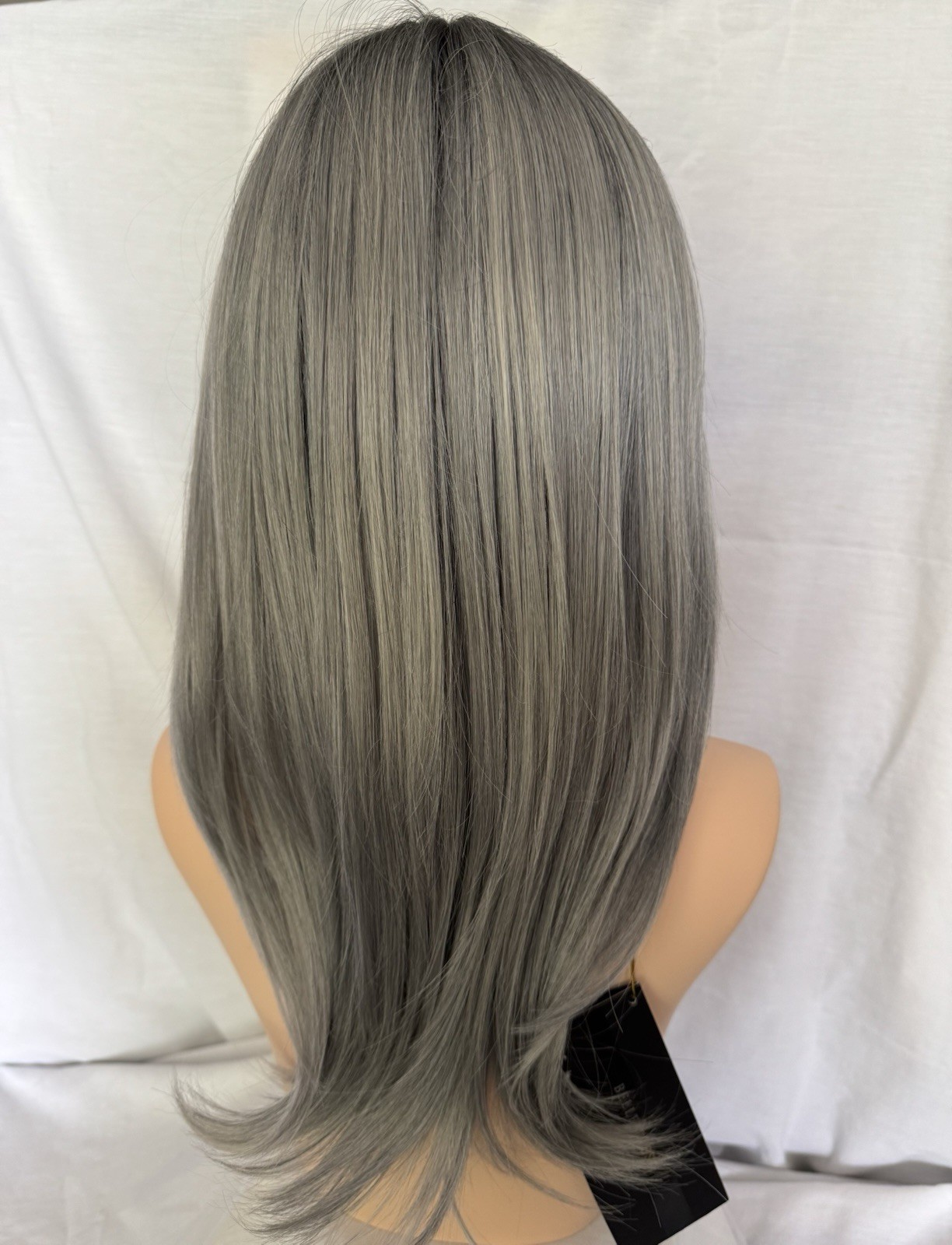 BELLE TRESS DOLCE & DOLCE 18” WIG GRAPHITE WIG BNWT LONG SILKY TRESSES