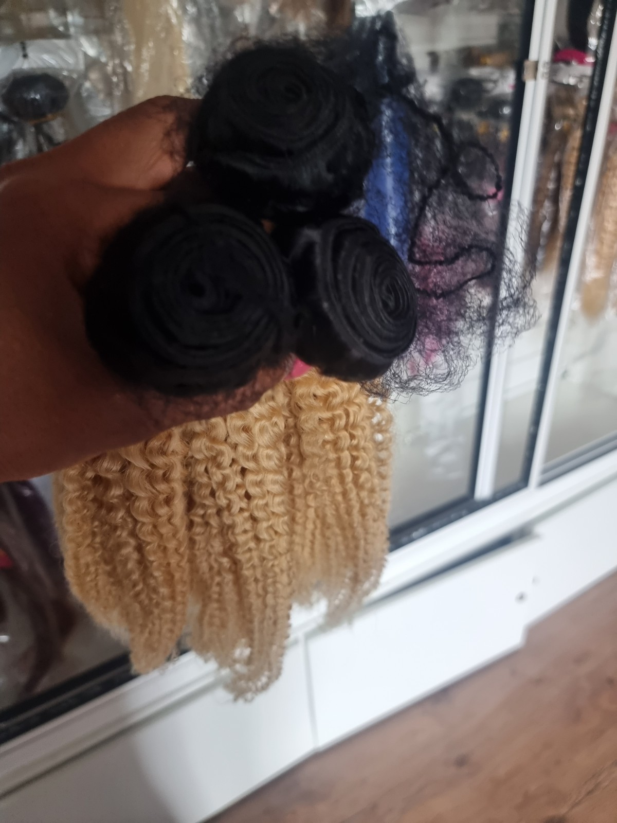 12A 18+20+22INCH BRAZILIAN VIRGIN HUMAN HAIR 1#/613# ROOT BLONDE KINKY CURL 300g