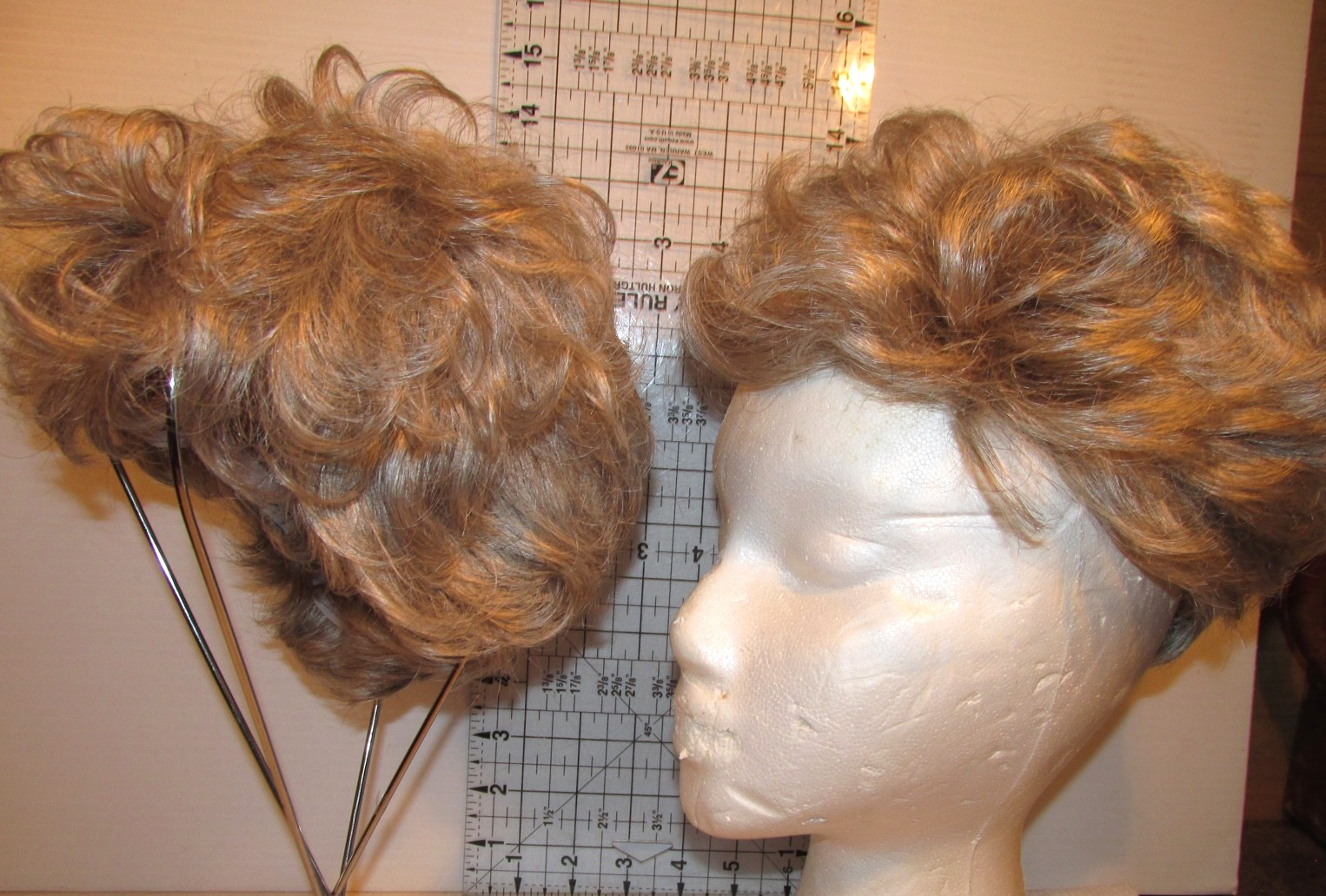 lot (2) Paula Young Wig GREY Short Cropped Layers Silver