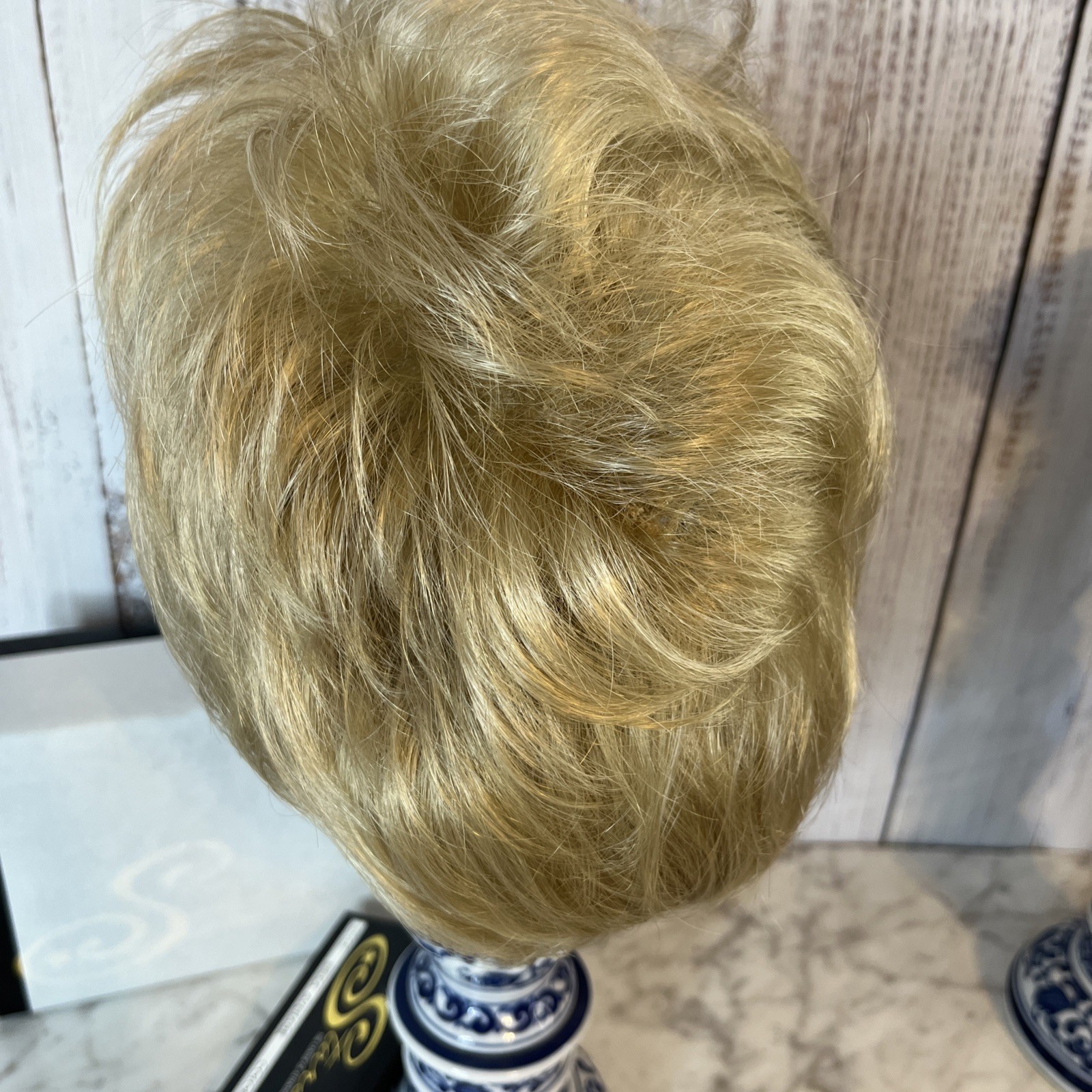The Wig Company Starstyle Wig Blonde K225 Erika Average TWC 1999 Vincent James