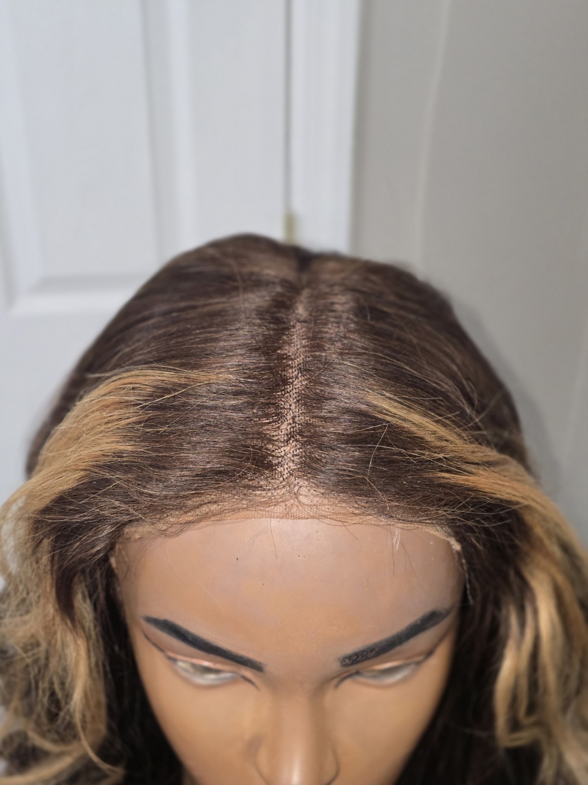 100% virgin human hair Dark brown wavy 5×5 closure with blonde highlights