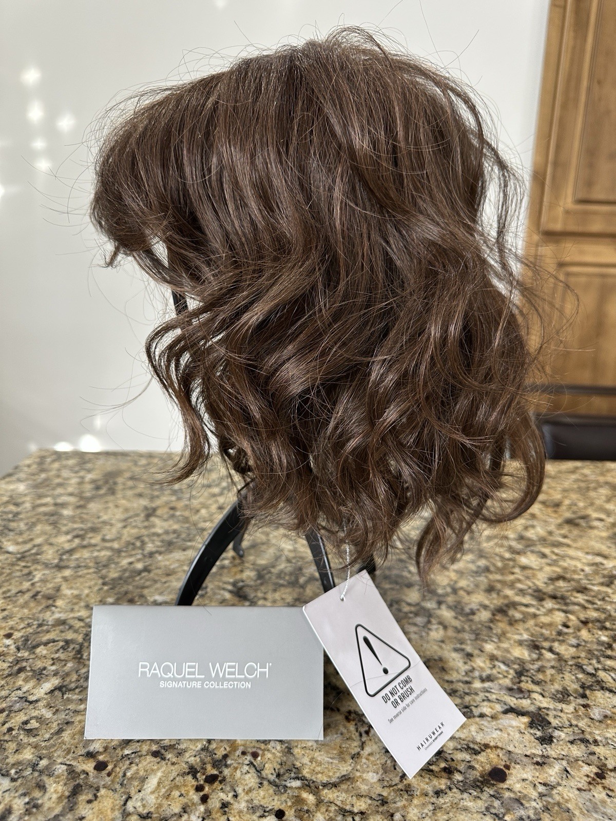 Raquel Welch Editor’s Pick Long Layered Average RL6/30 Copper Mahogany Hairuwear