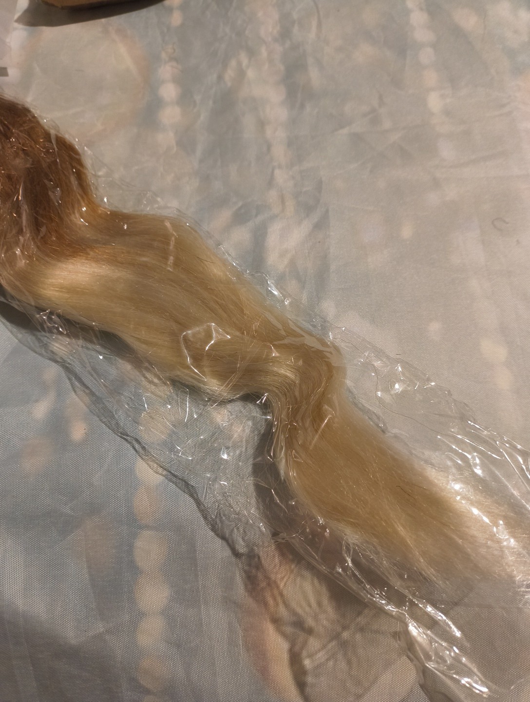 Braiding Hair 24-in Three Packs Sandy Strawberry Blonde Bleach Blonde Ombre Nwt