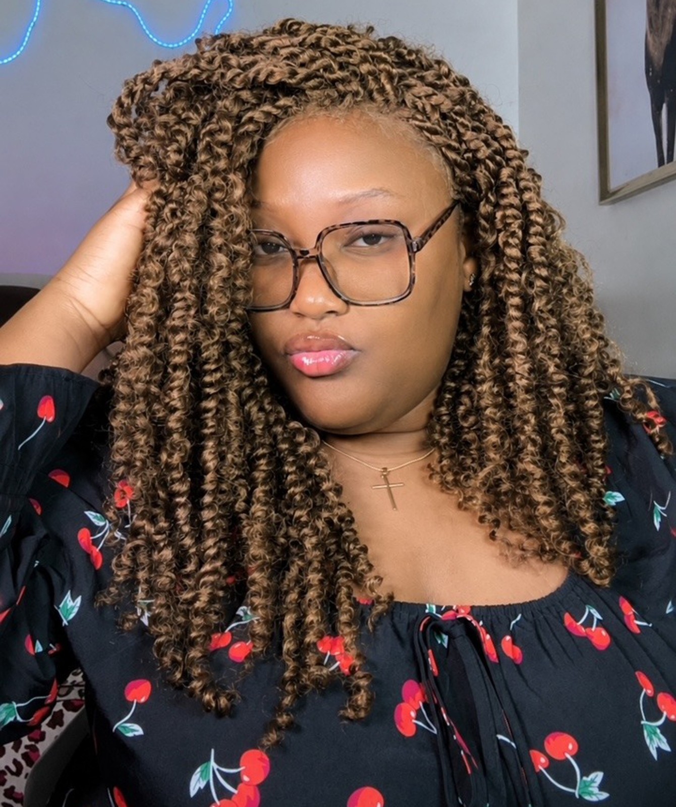 LUXLUXE Tierra Curly 19″ Long 4×4 Hand Tied Lace Braided Wig, BLB-0141