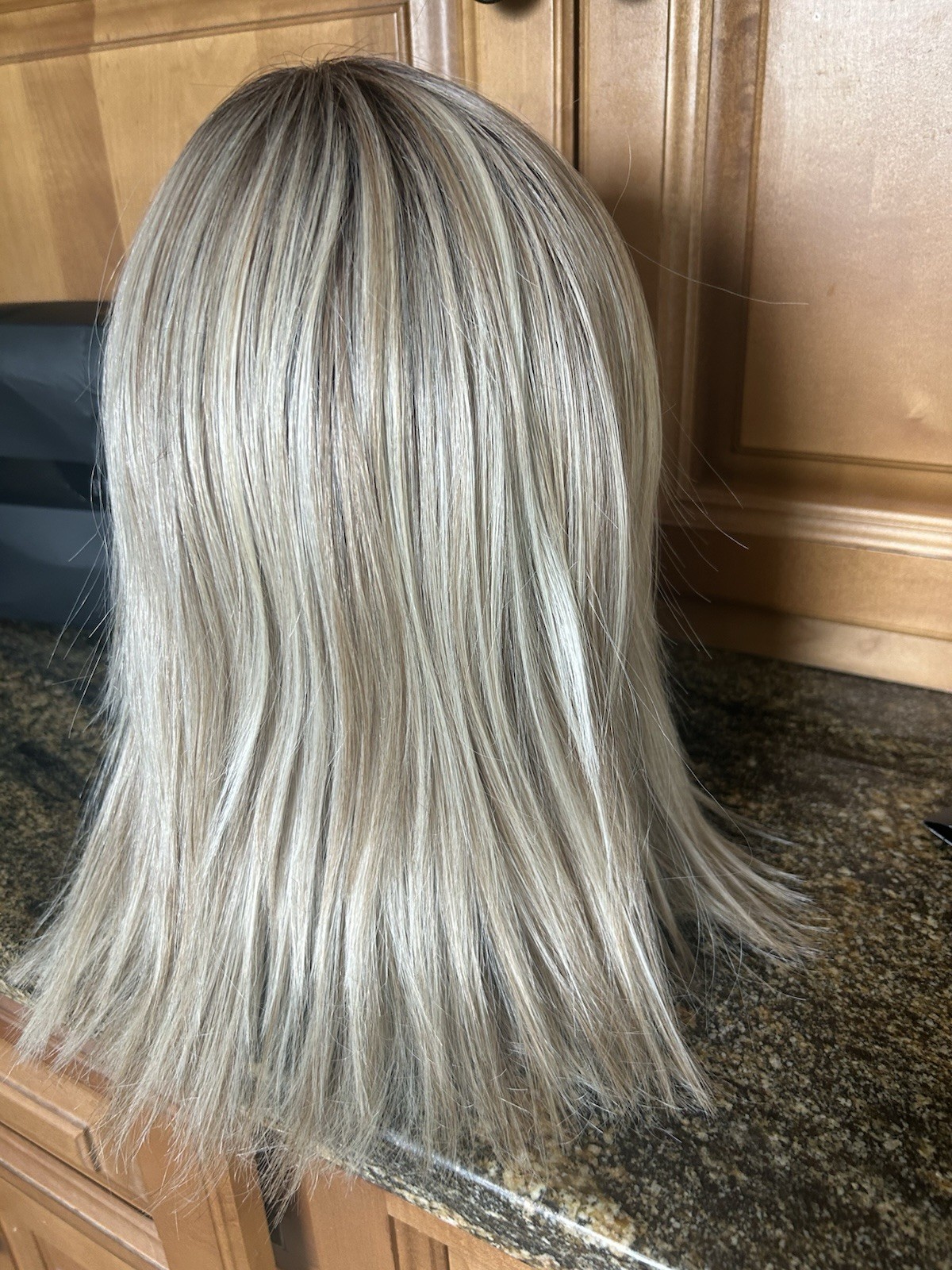 Belletress Wig Chicago Milkshake Blonde-R Preowned