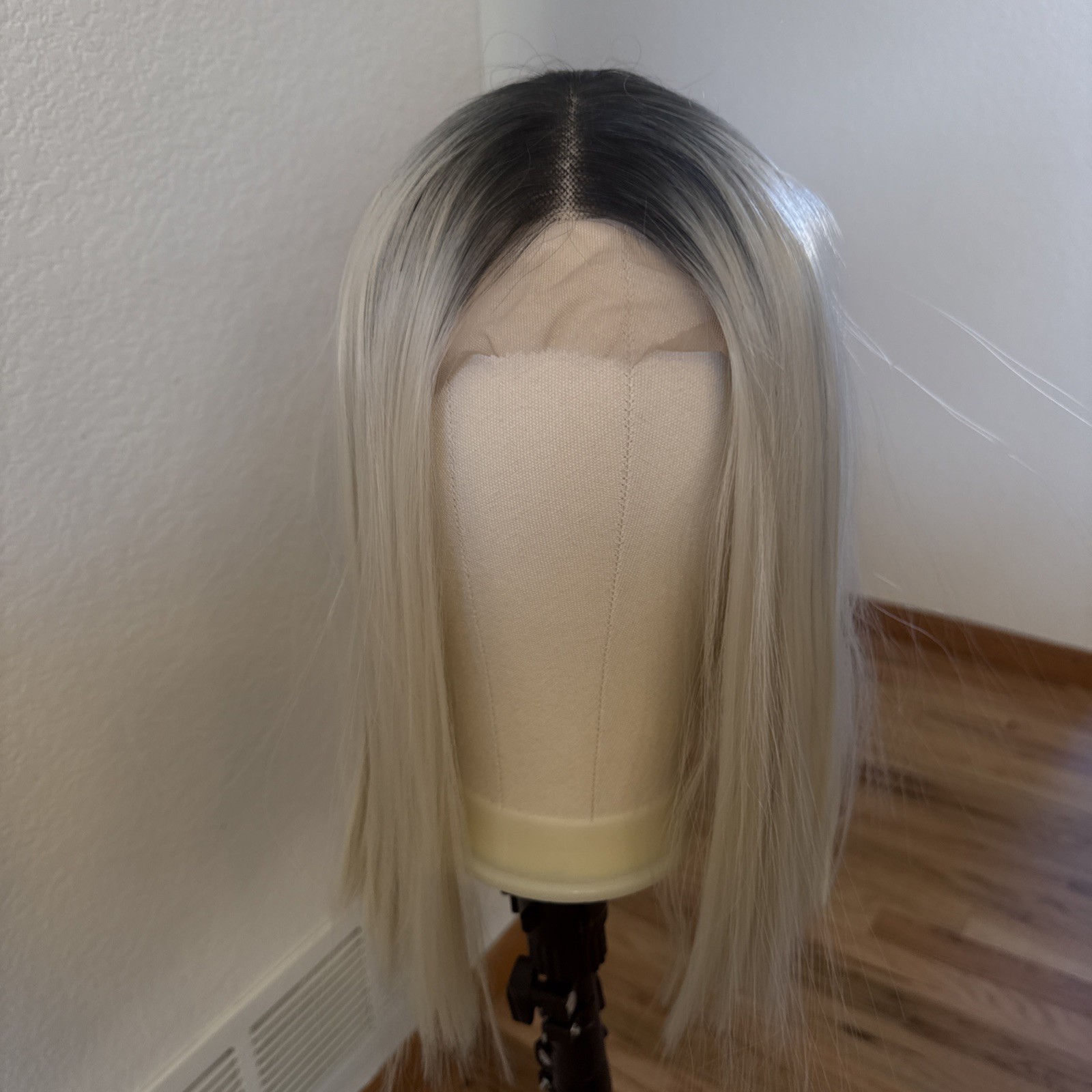 New | Bellami Leyla Synthetic Wig | 15inch | 230g Lace Front New Tags 17 Rooted