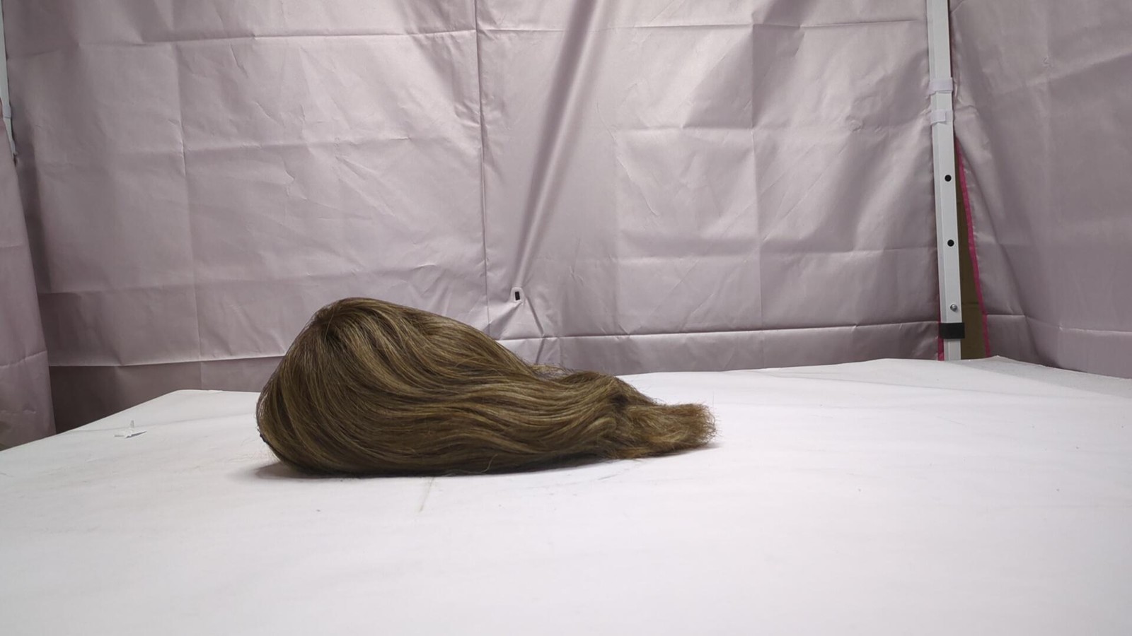 Raquel Welch Simmer Elite Layered Shoulder Length Wig With Lightweight Hand-tied