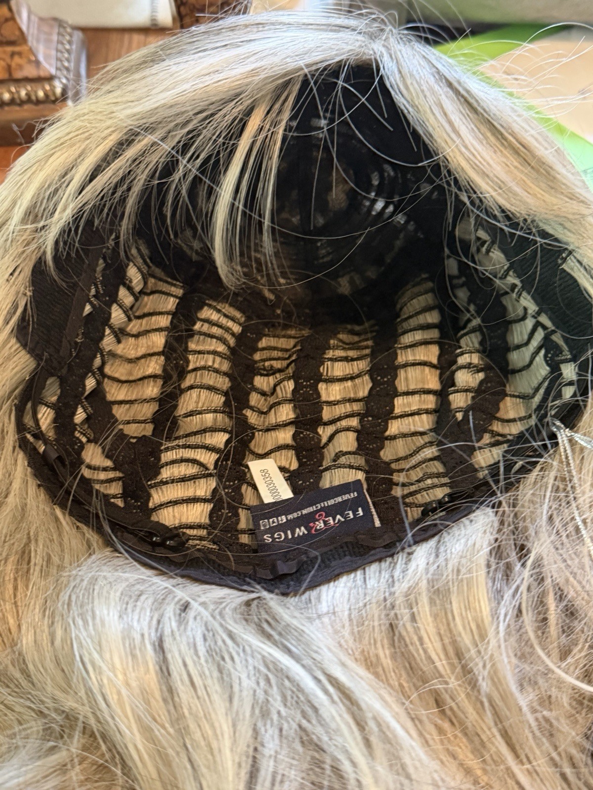 NWT Fever Wig By Smiffys Sienna Wig (Blonde with Dark Roots 26in