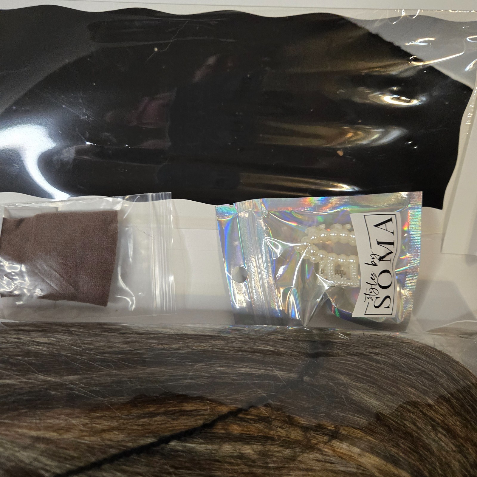 Styles by Soma SBS Synthetic Wig Alibi Free Part Brown New Open Box