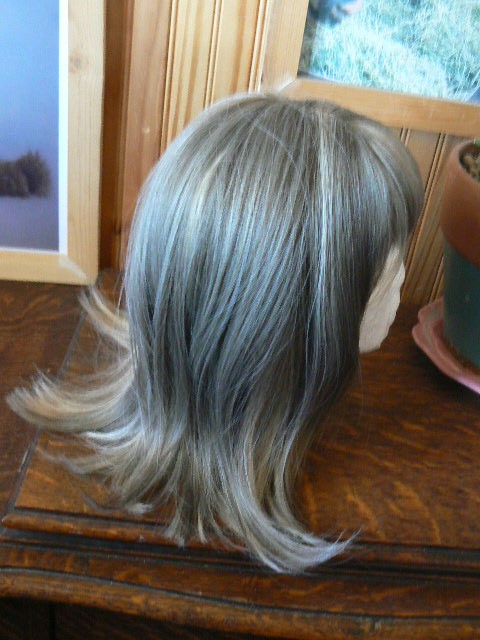 SALT AND PEPPER WIG FOR WOMAN USED ONCE