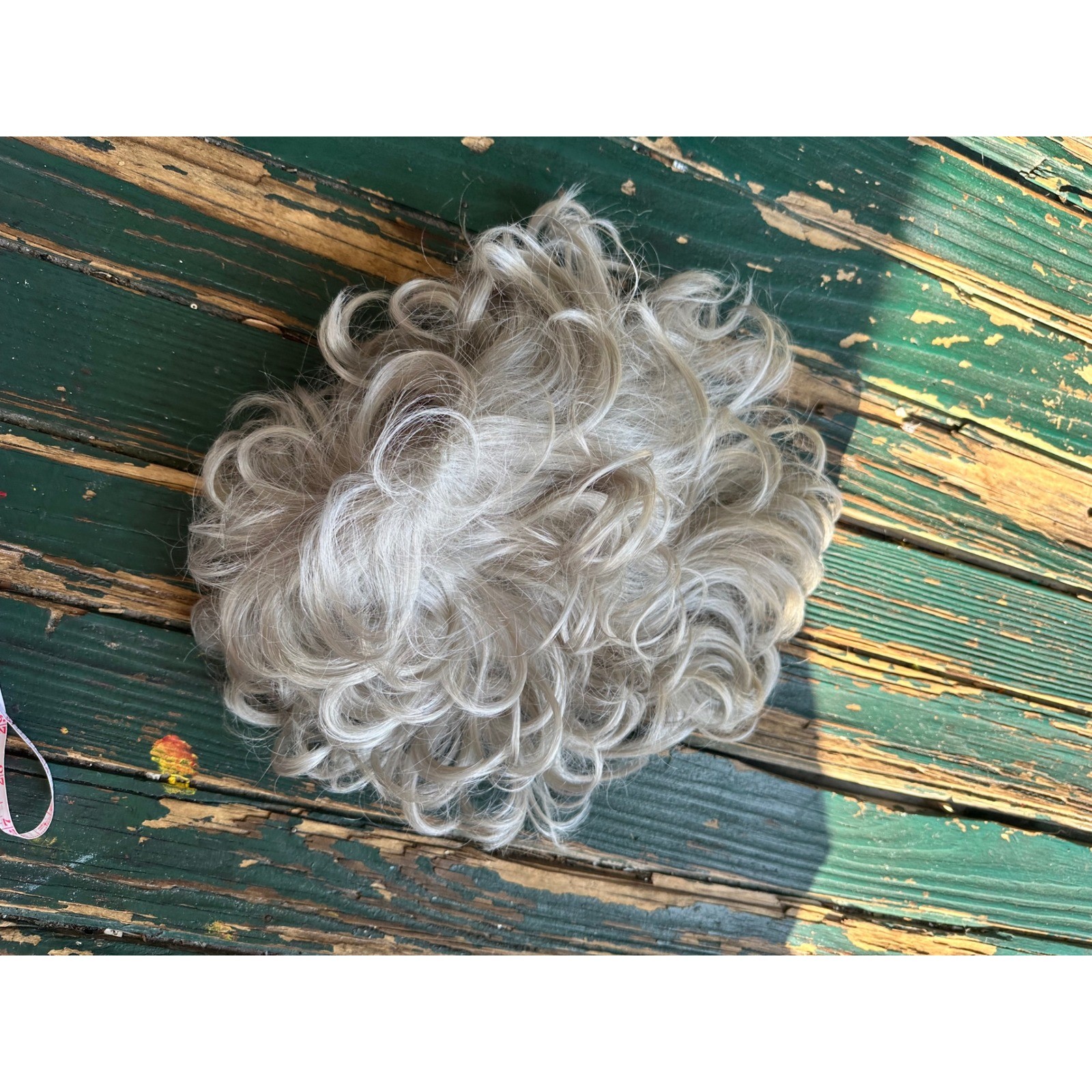 Elura Vintage Ash Blonde Curly Short Synthetic Wig Modacrylic Japan Fiber Korea