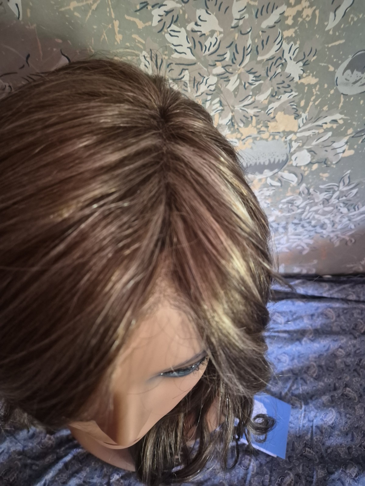 Estetica Designs Verona Monofilament Synthetic Wavy Layered Wig R8/26H New