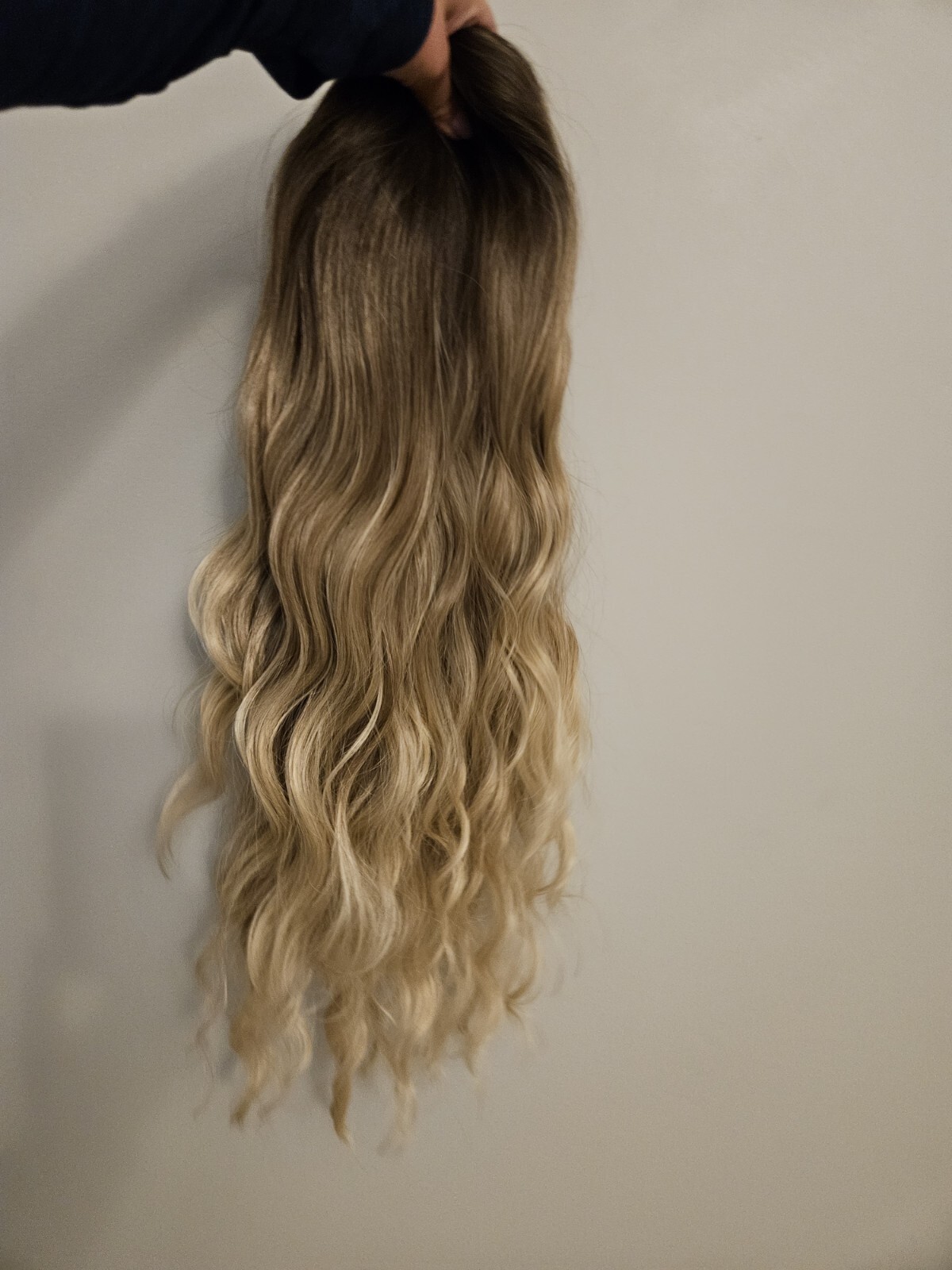 28″ New LONG BLONDE WIG WITH BANGS DARKER ROOTS LONG Wavy HAIR WIG