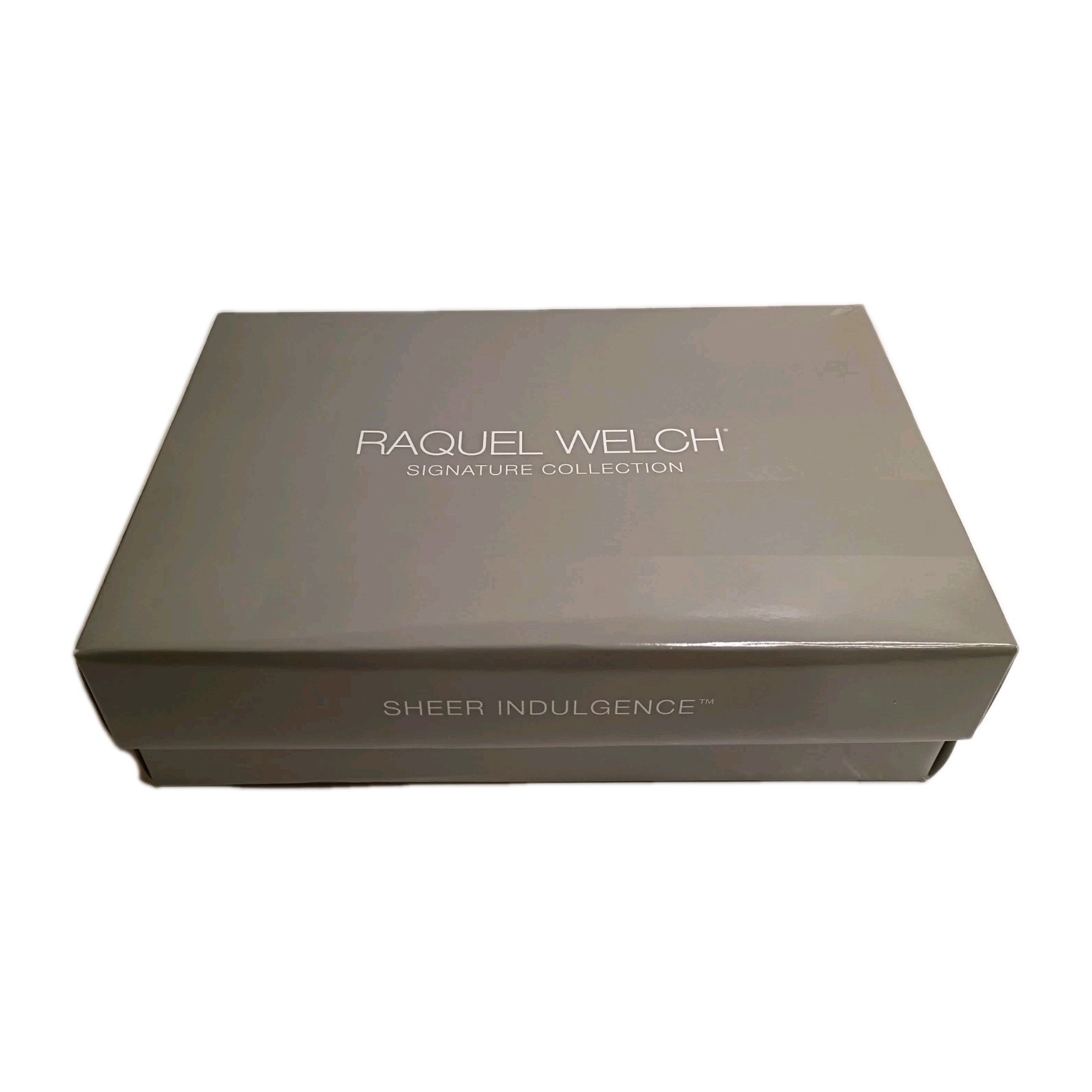 Raquel Welch Short Shag Wig Go To Style Hairuwear Average Cap Copper Mahogany
