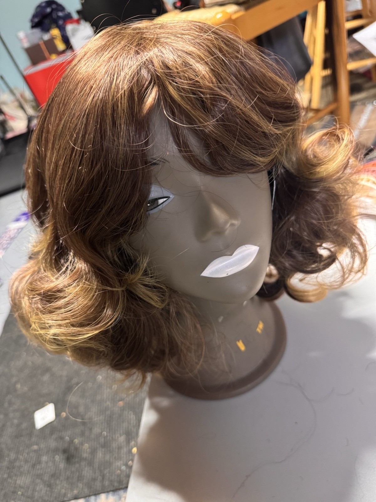 Curly Wig Medium/Light Brown Highlights Natural Look Women Adult