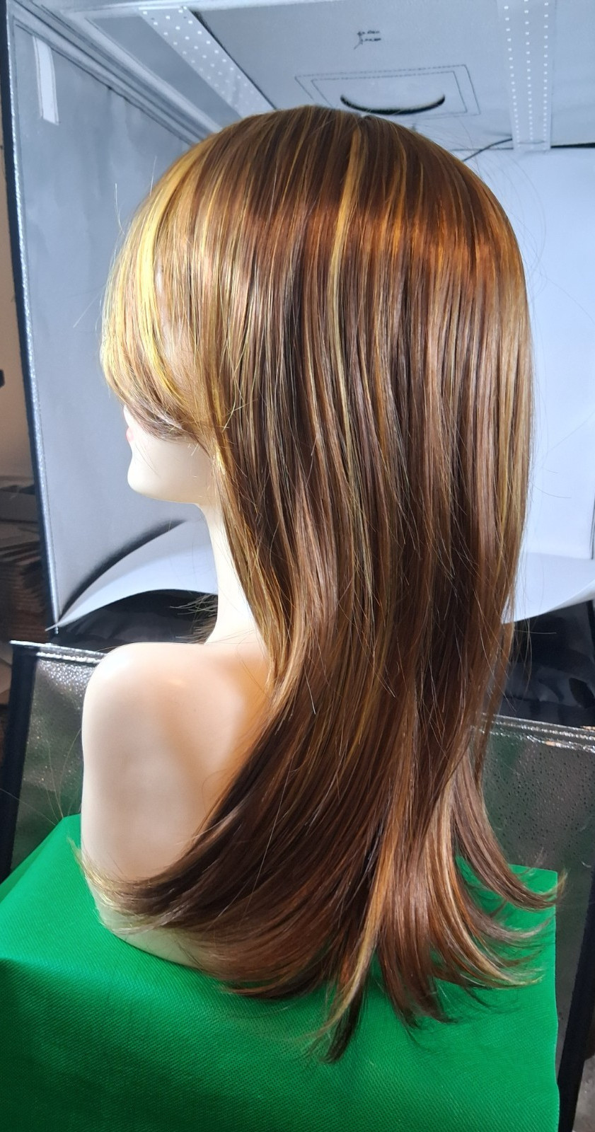 Long Wavy wig,Brown blondeHighlight synthetic high temperature fiber Hair