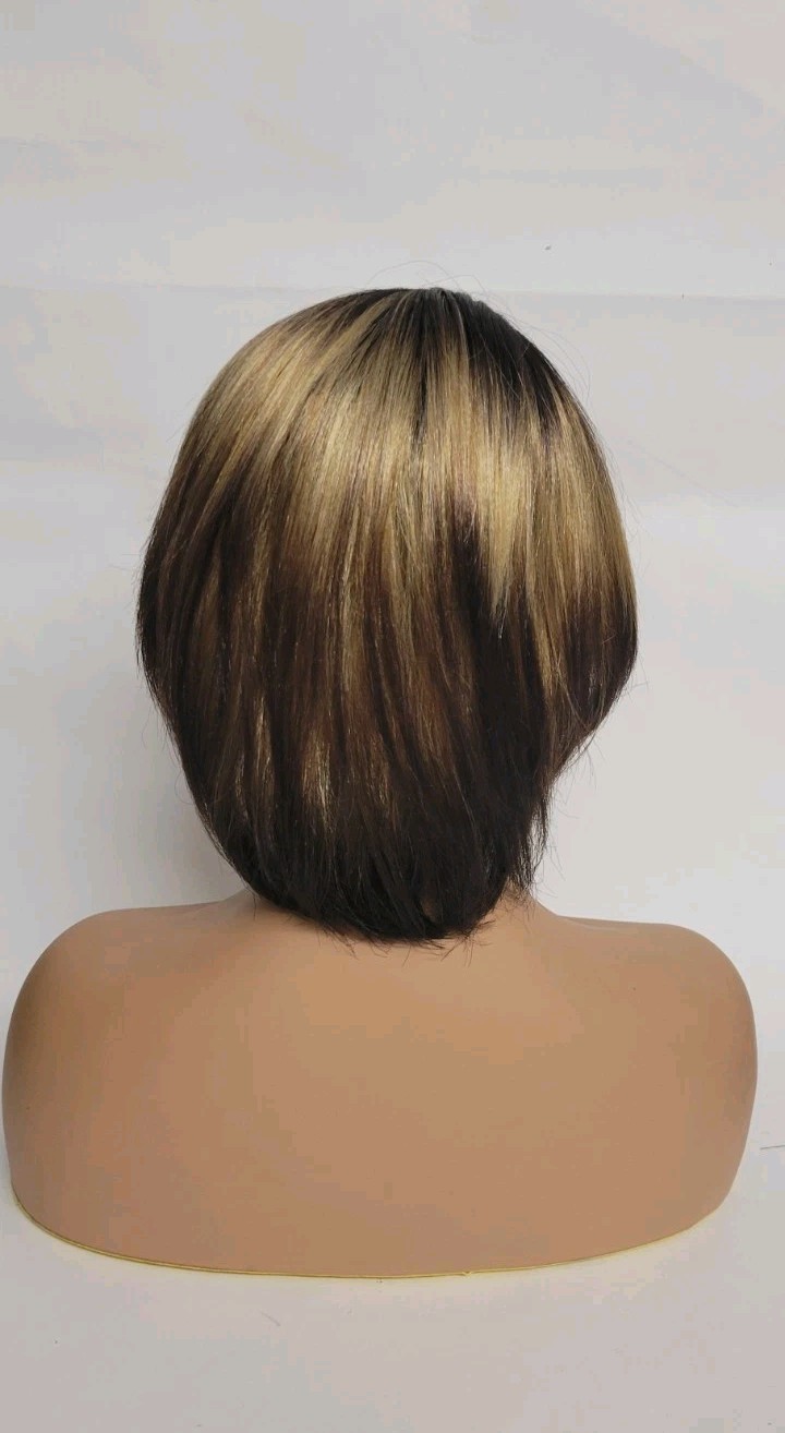 💕 BOBBI BOSS SHORT RETRO LAYERED SHORT BOB WIG OMBRE DAILY FASHION #3T27B