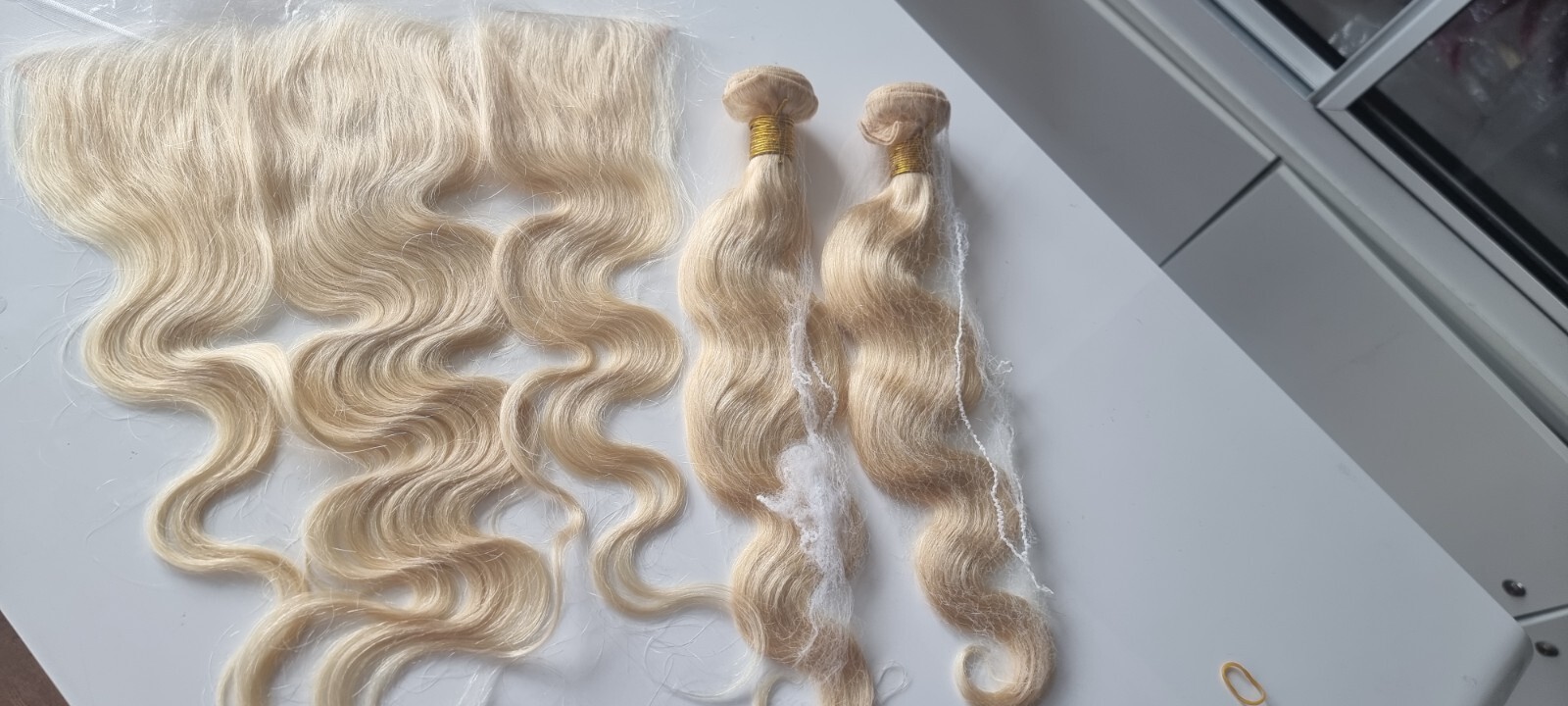 12A BRAZILIAN VIRGIN HUMAN HAIR 18+18&18INCH 13×4 FRONTAL BLONDE 613# BODY WAVES