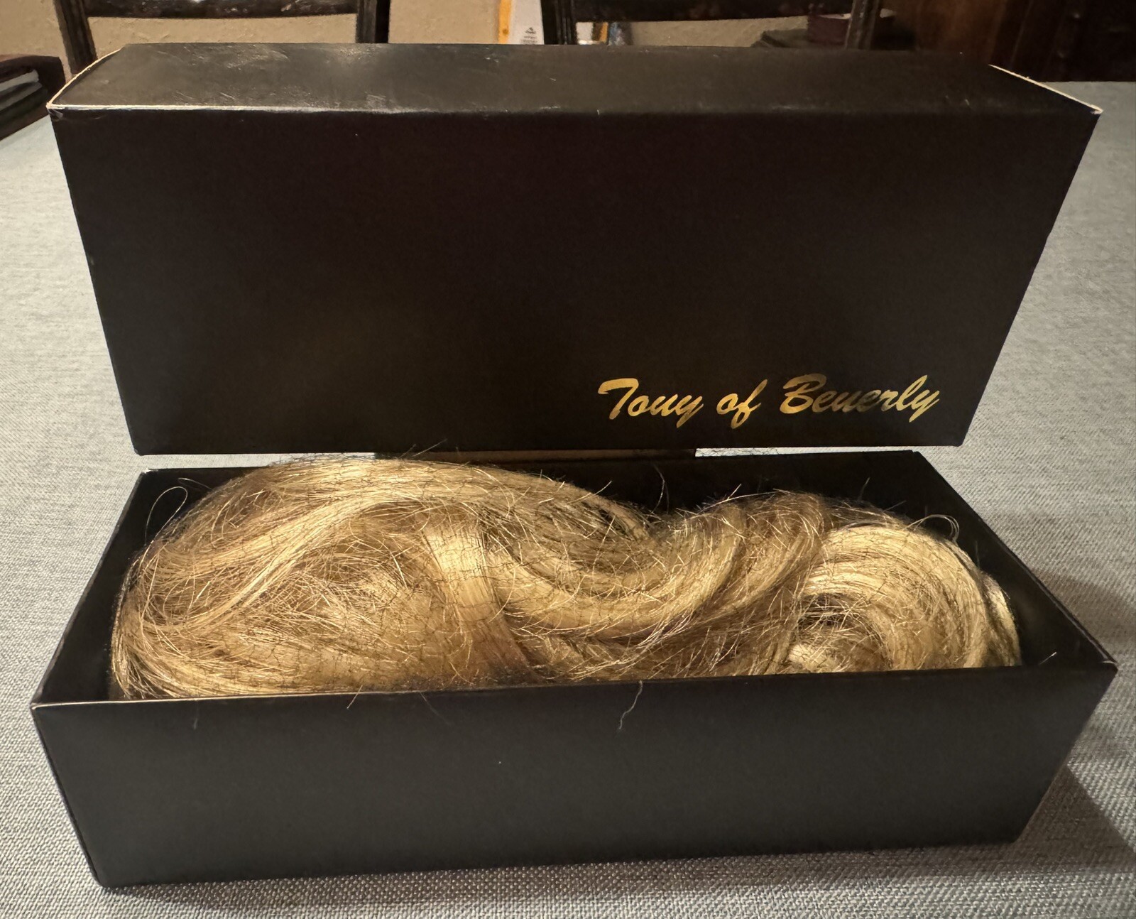 Tony of Beverly Elura Snappy Clip Libby 11″ Curly Ponytail in 24BT18 with Box