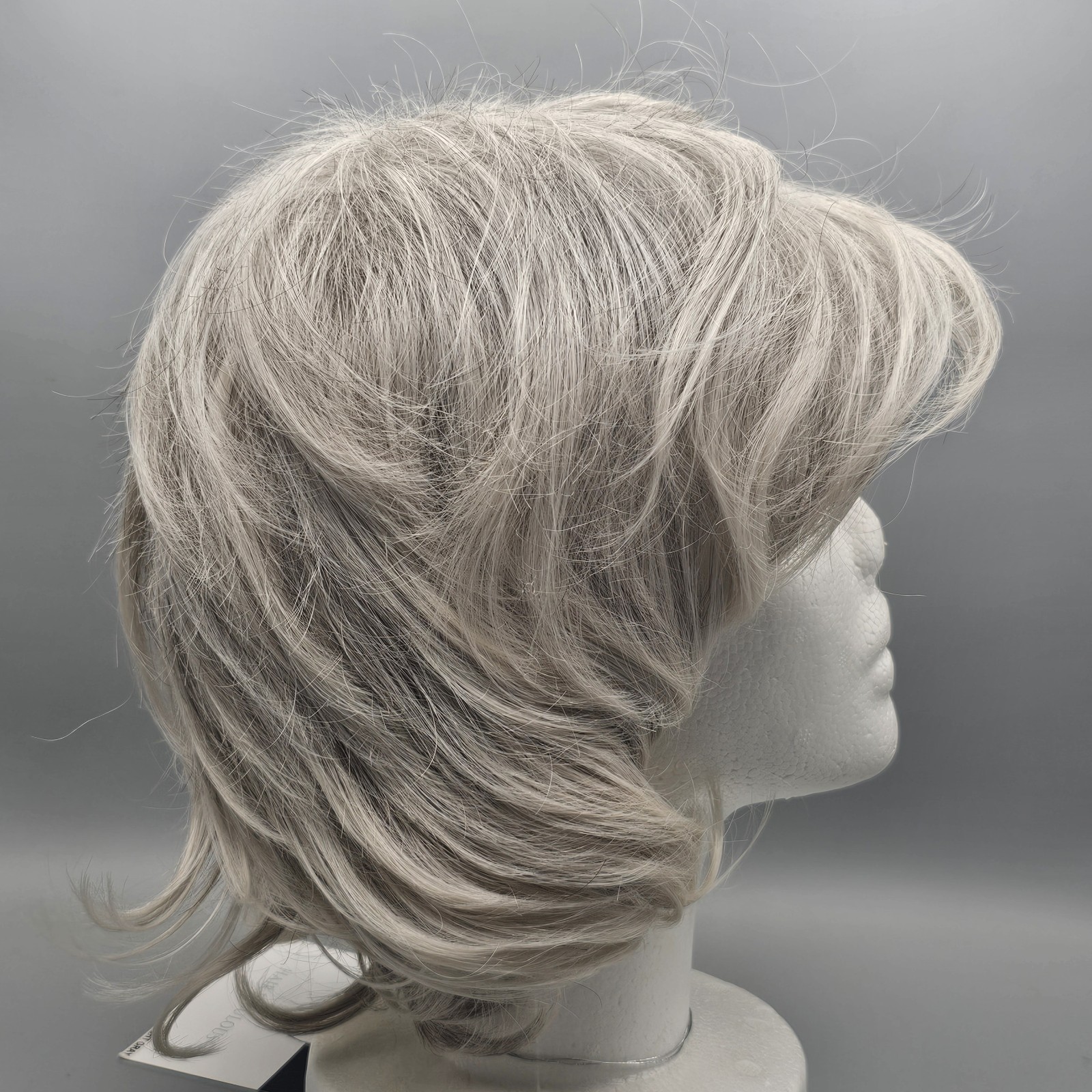 Toni Brattin Wig Light Gray 330 Perfection Wig L New See Details